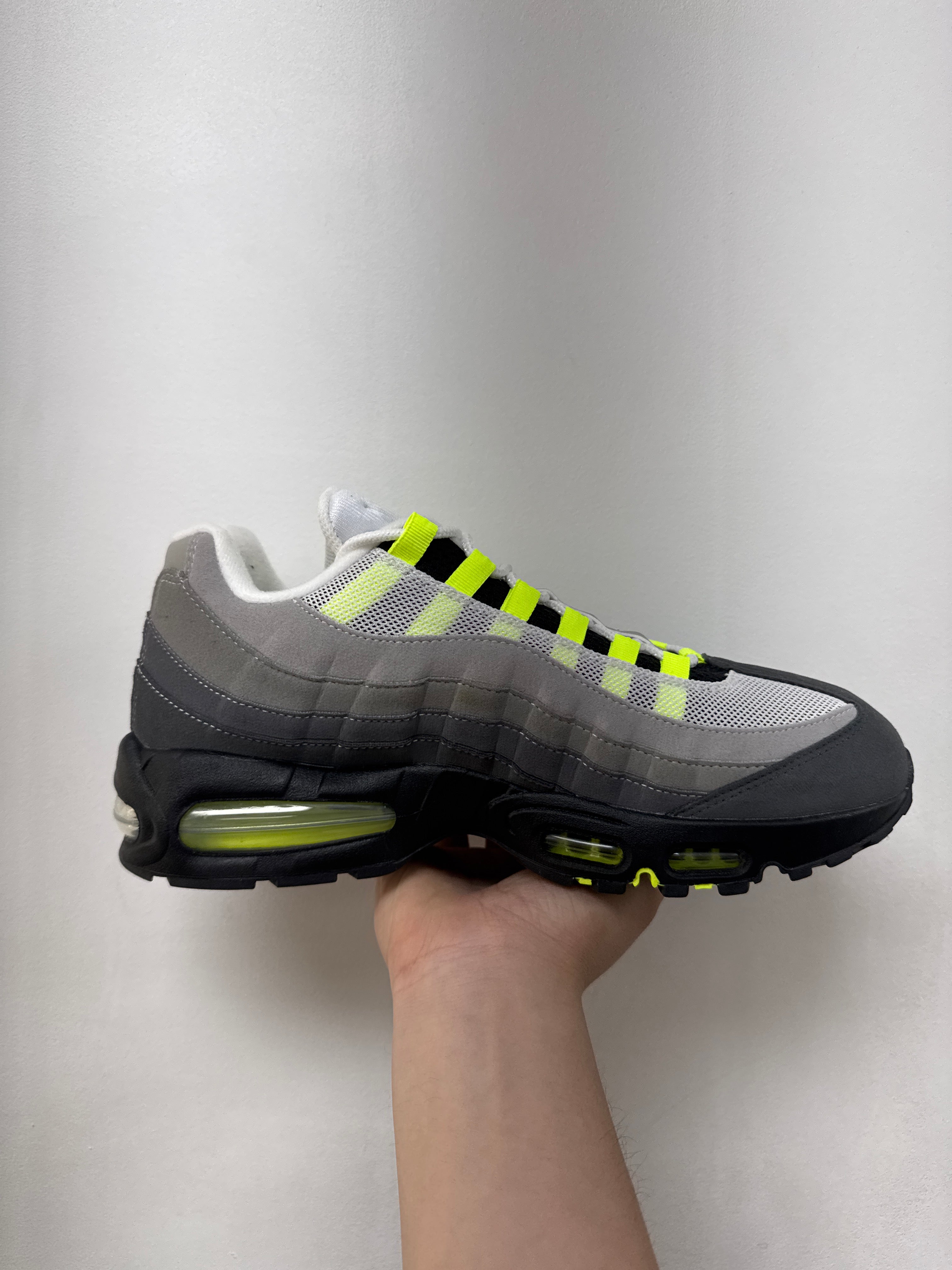 Nike AM95 Neon Sneakers