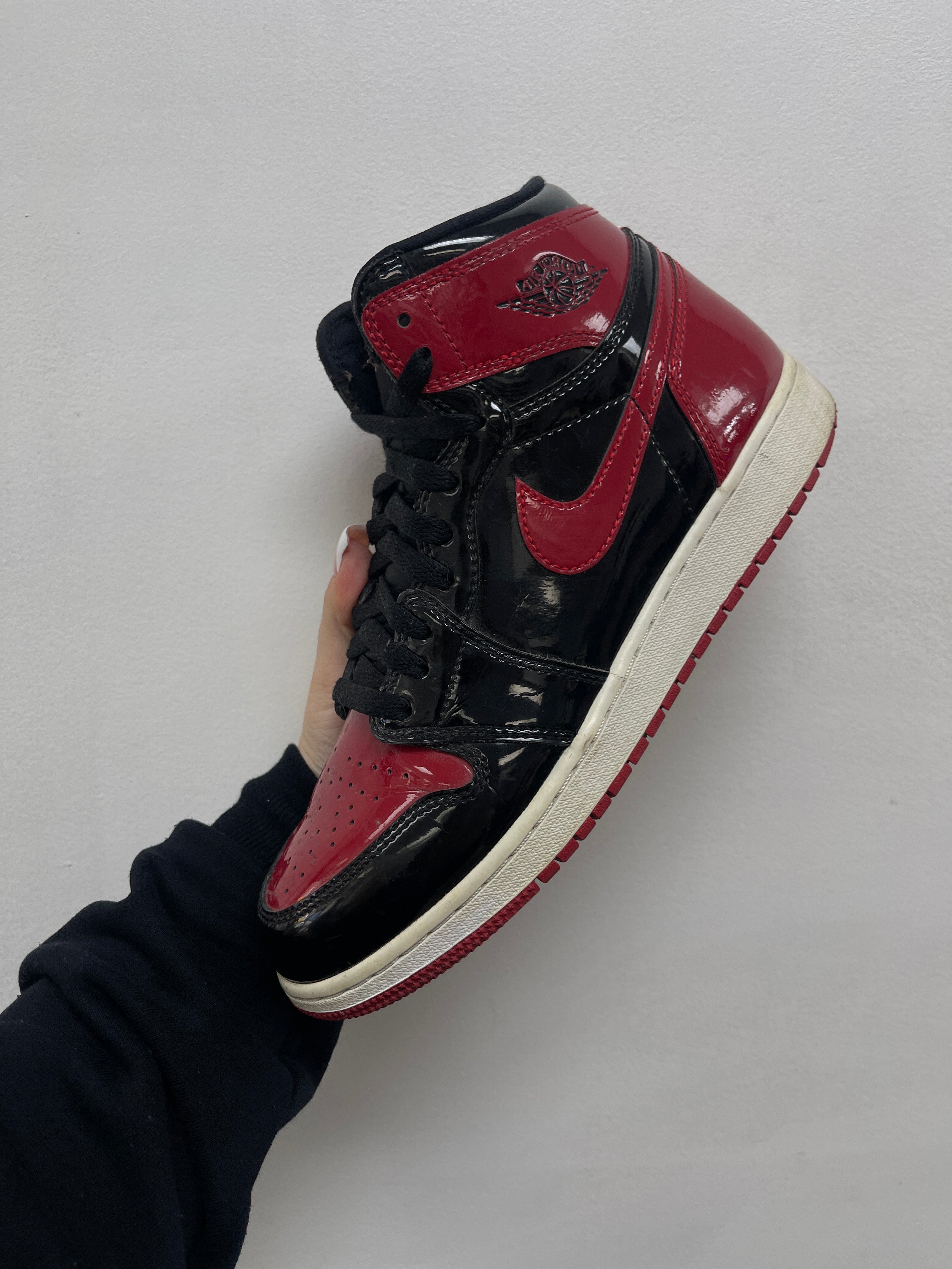 Jordan 1 Patent Bred Sneakers