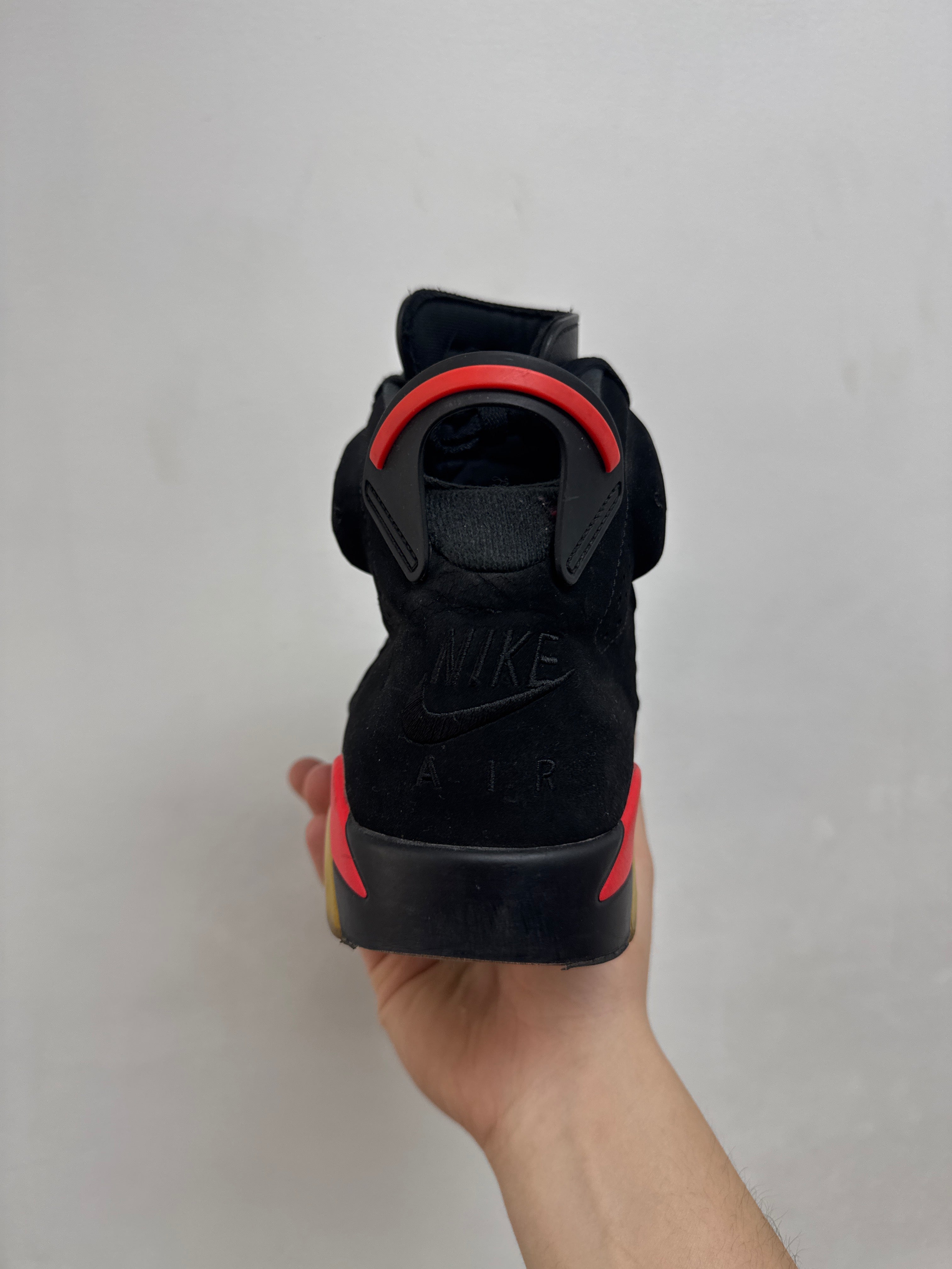 Jordan 6 Infrared Sneakers