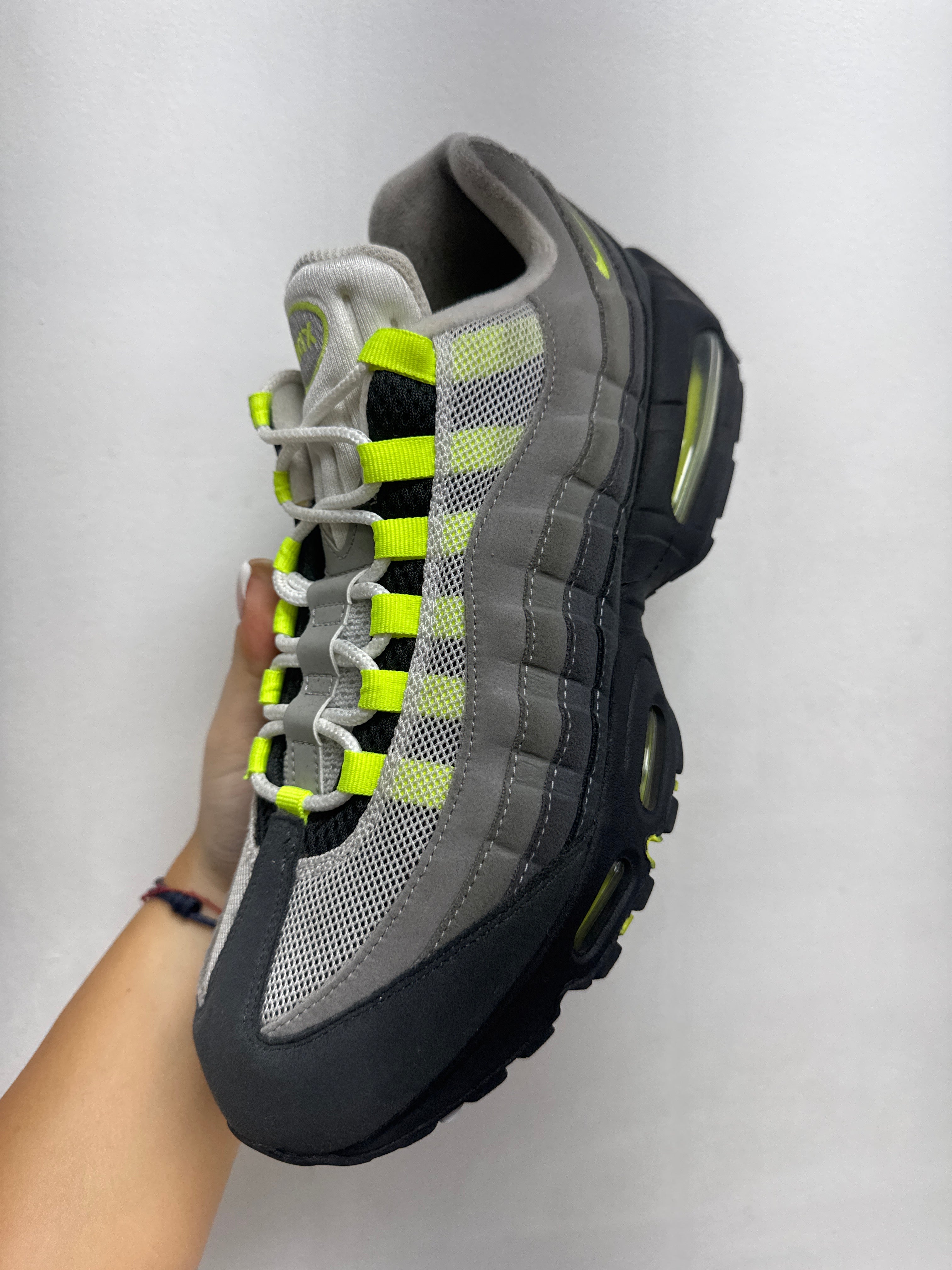 Nike AM95 Neon Sneakers