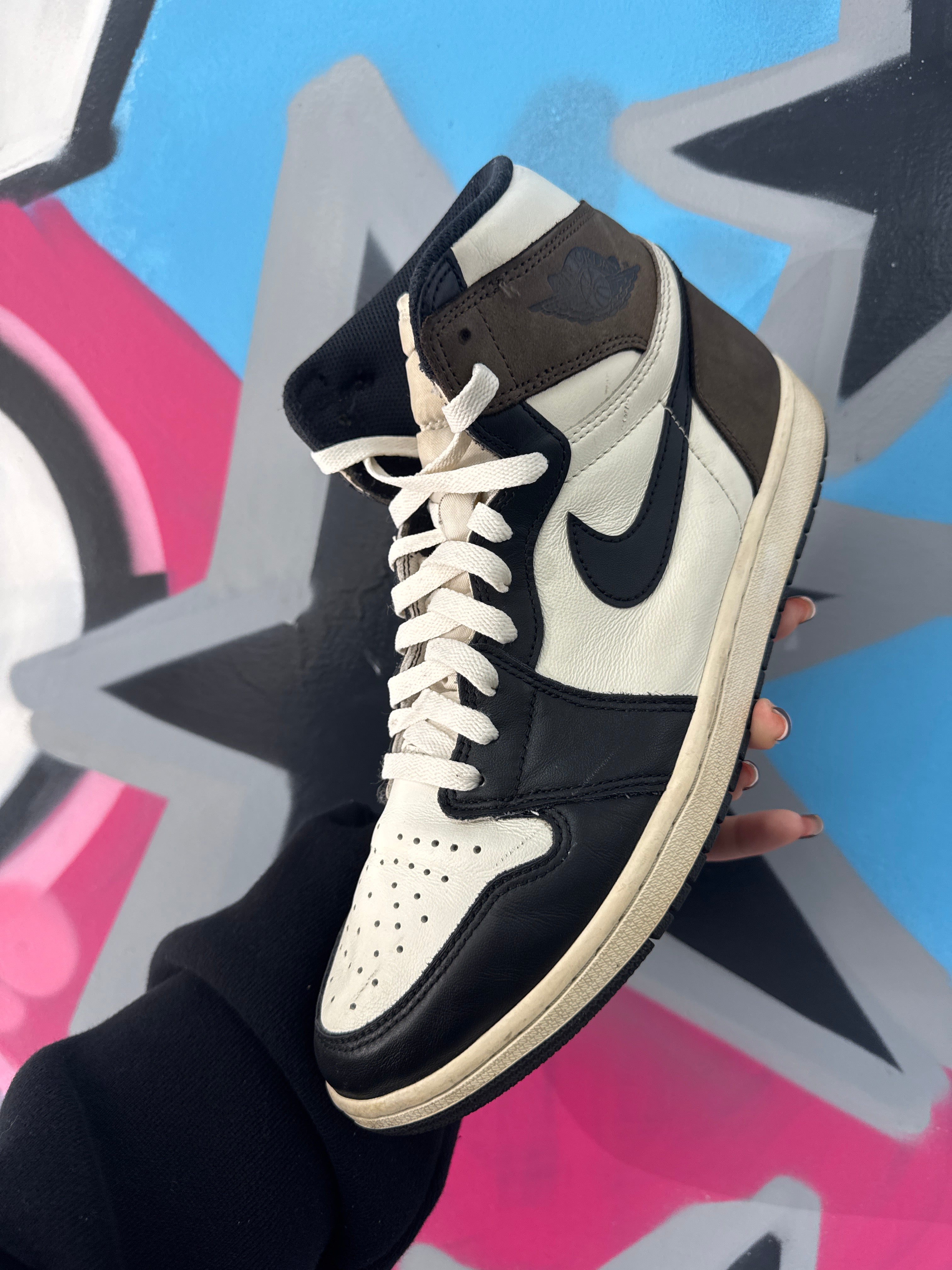 Nike Jordan 1 Mocha Sneakers