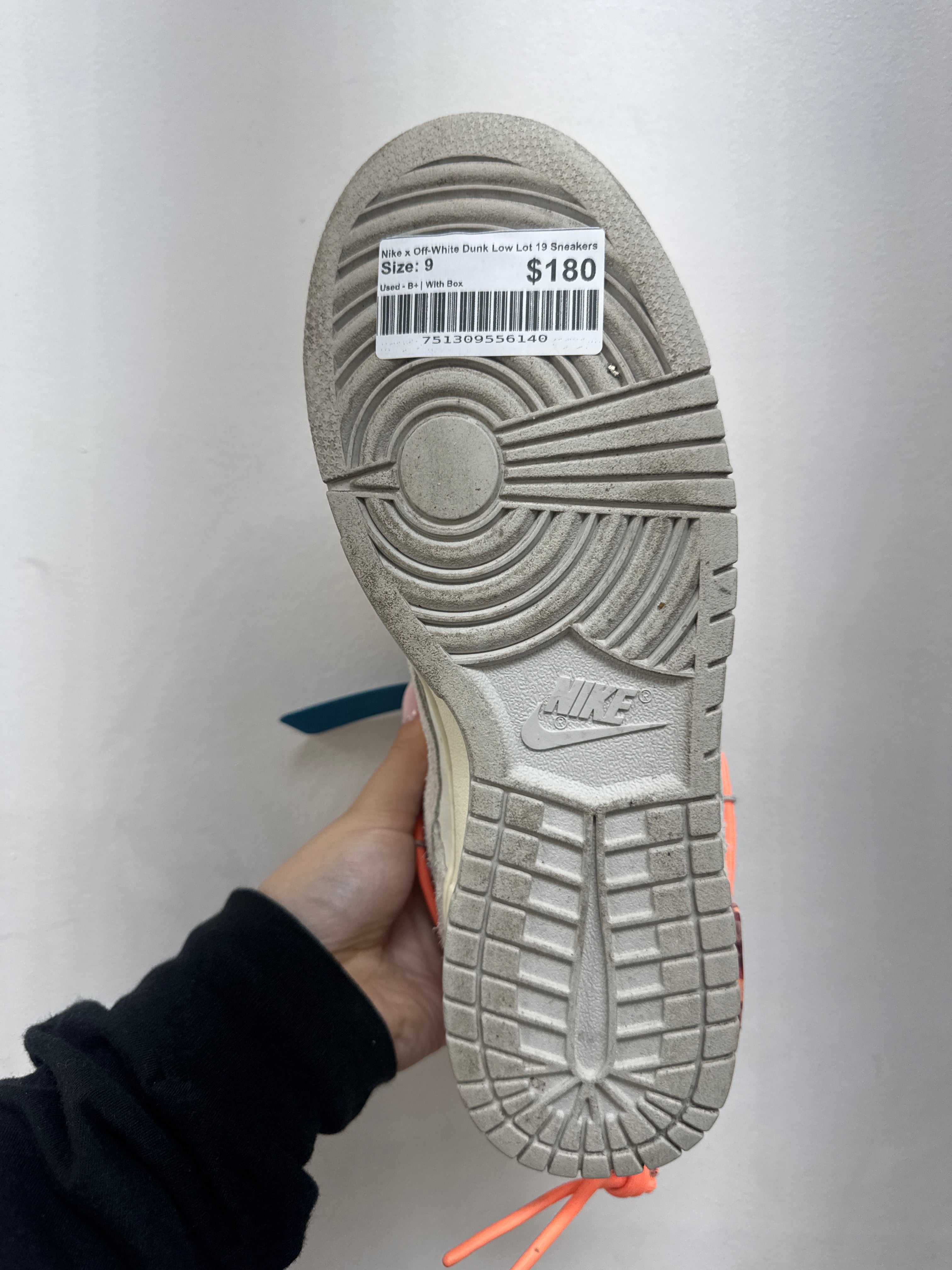 Nike x Off-White Dunk Low Lot 19 Sneakers