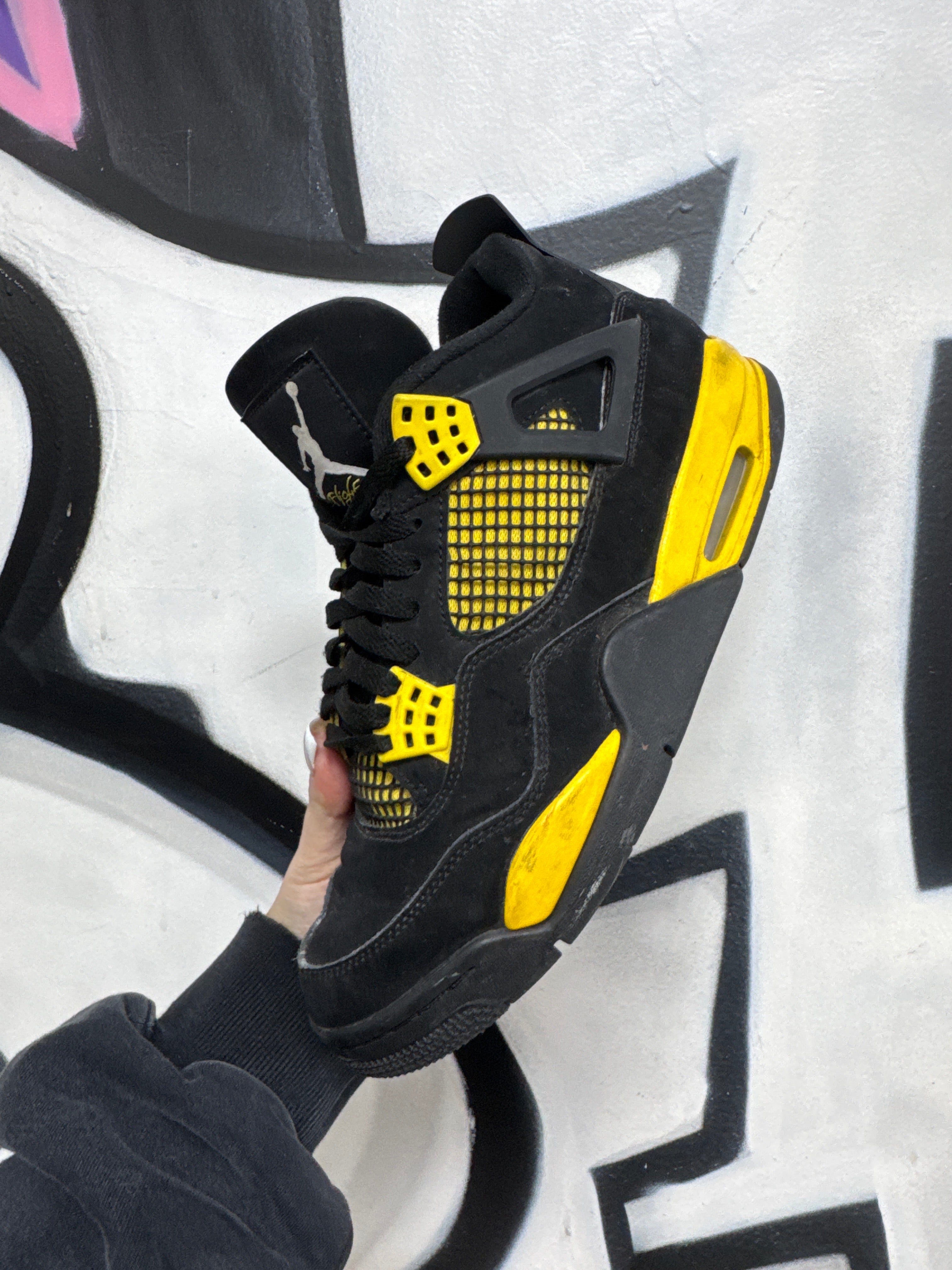 Jordan 4 Yellow Thunder Sneakers