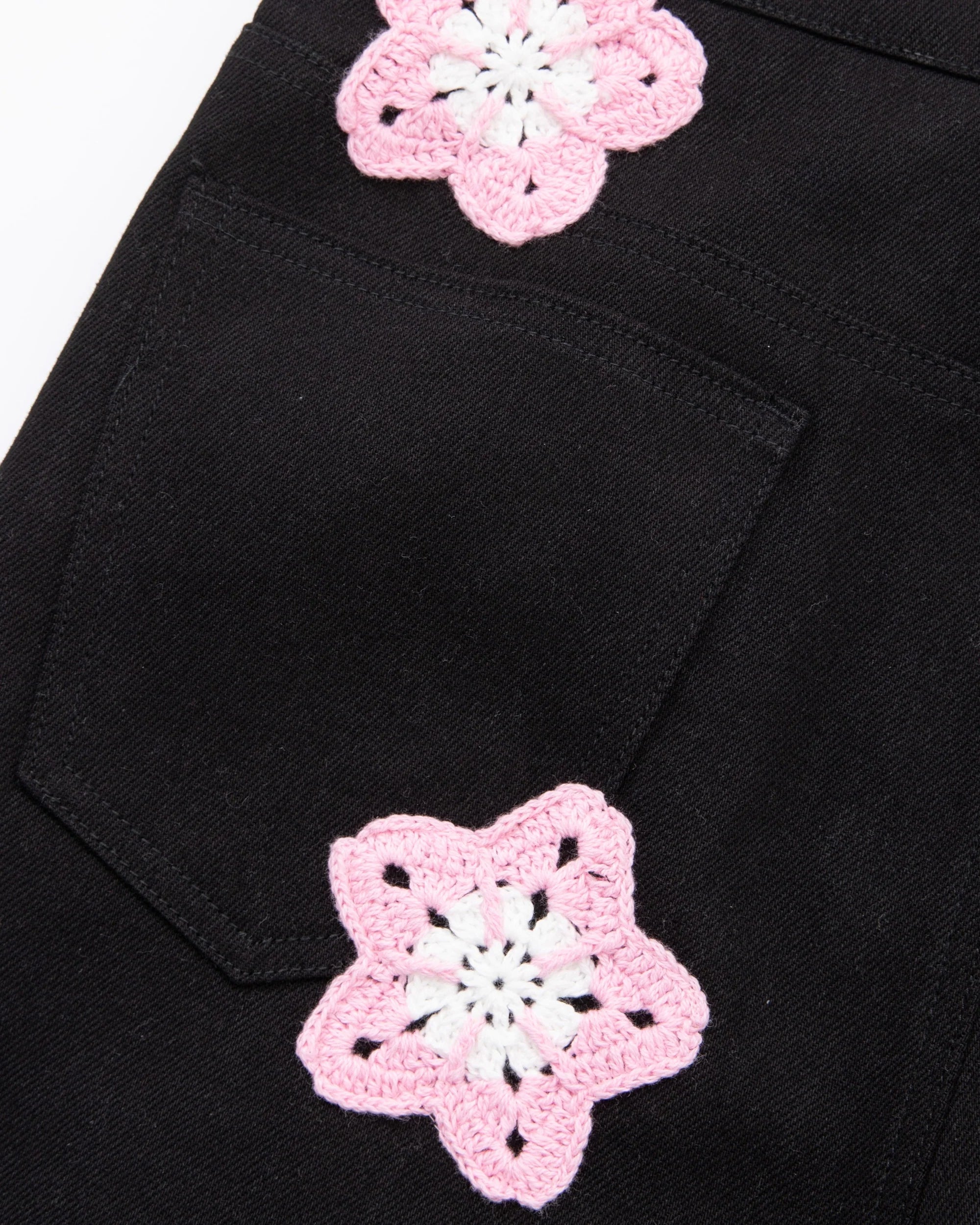 Arkyve 'Pink Star Crochet' Black Jeans