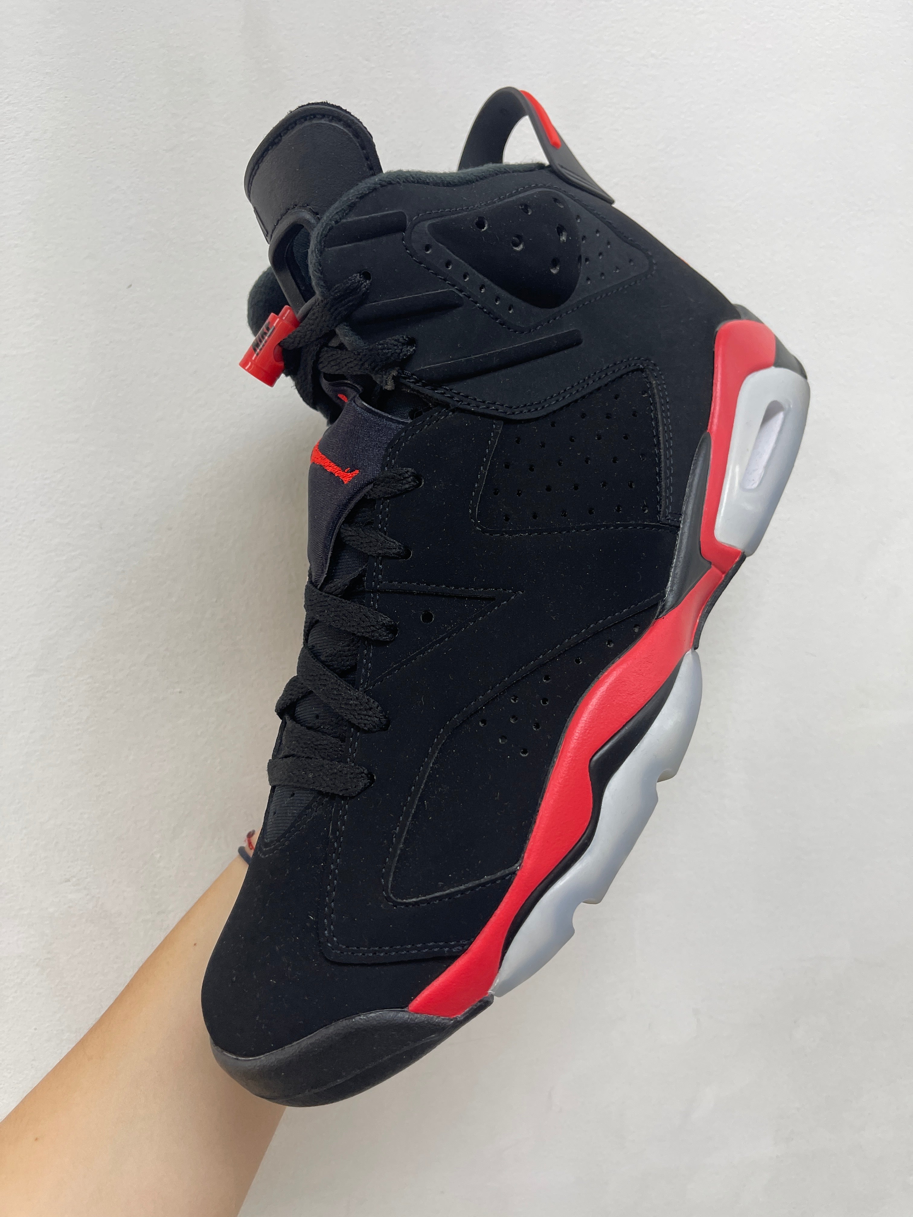 Jordan 6 Infrared Saleman Sneakers