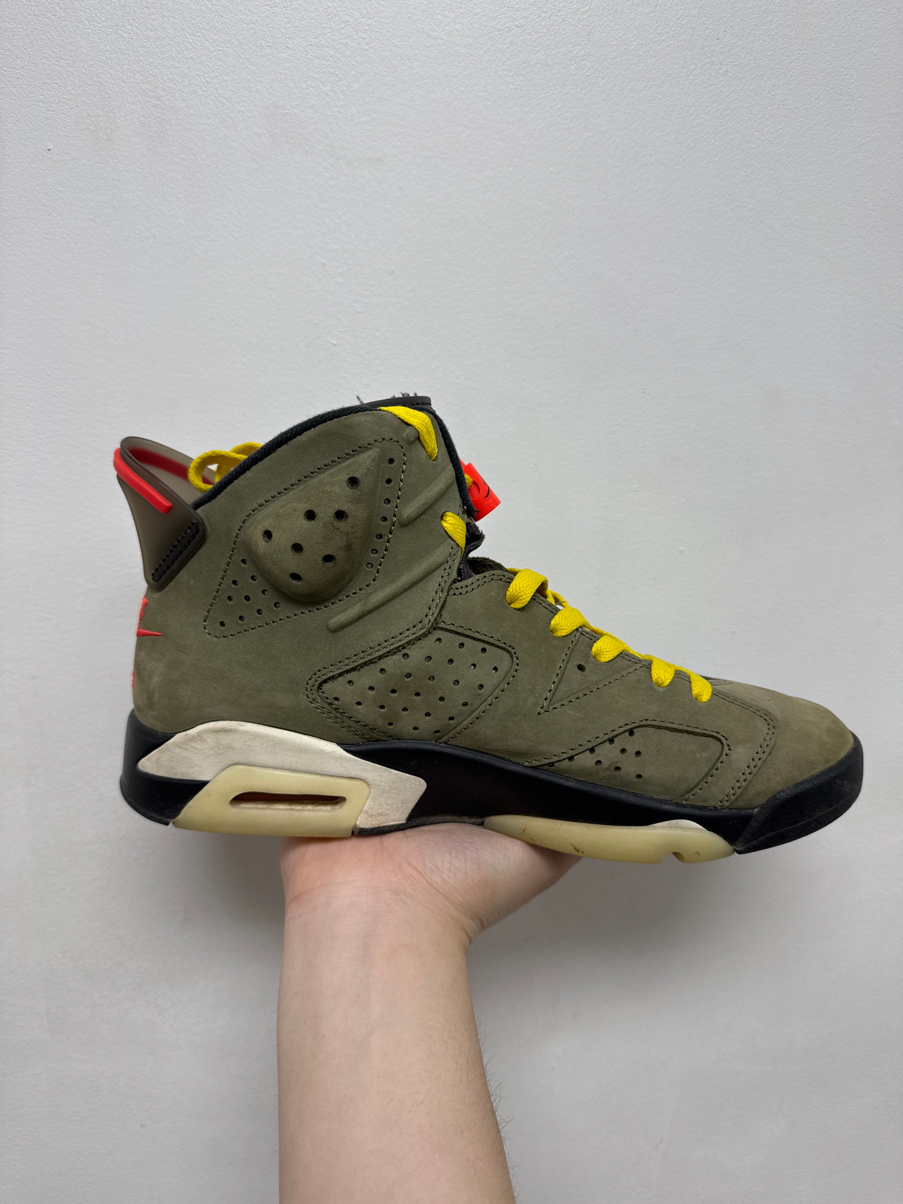 Jordan 6 Travis Scott Olive Sneakers