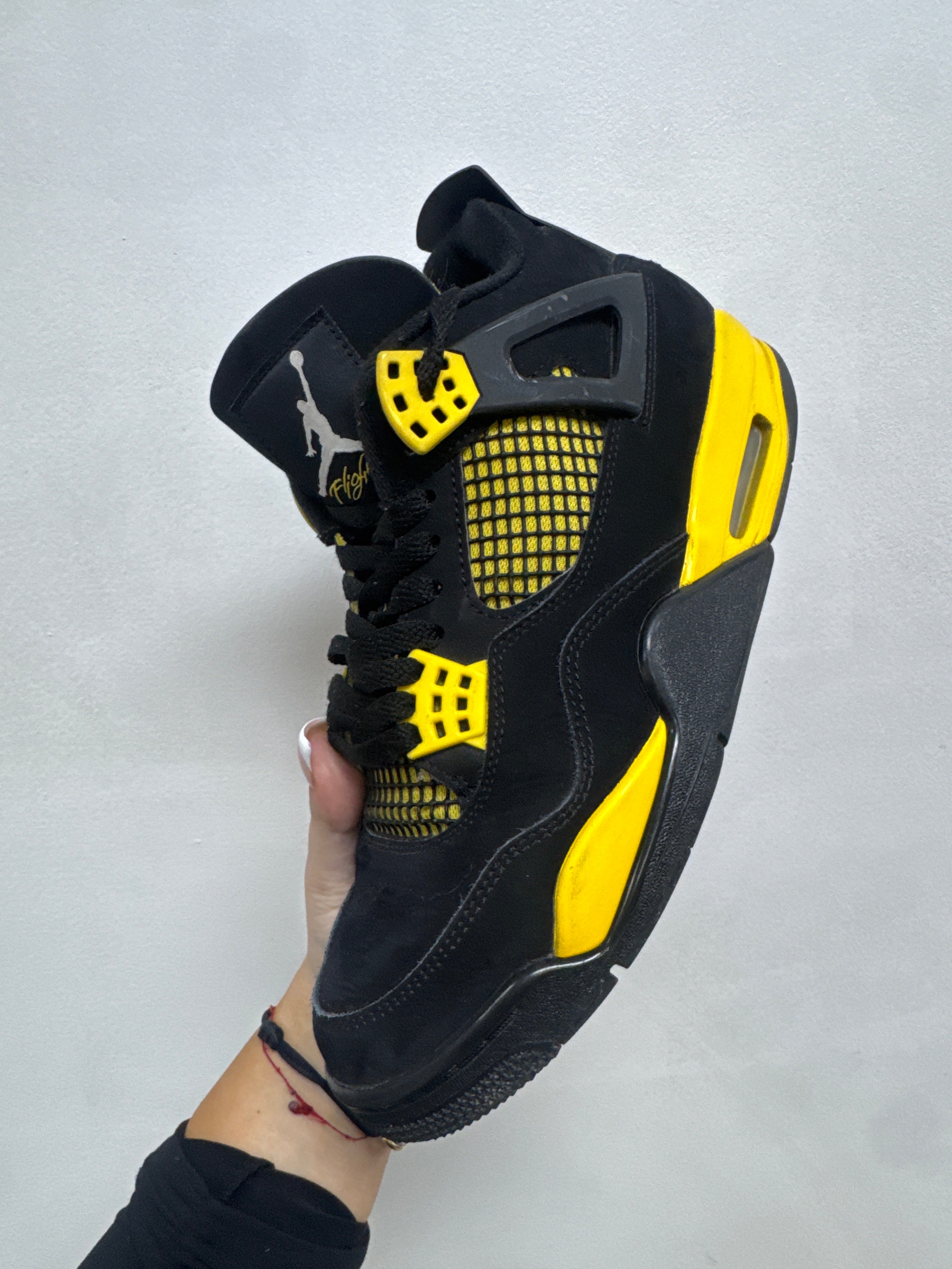 Jordan 4 Thunder Sneakers
