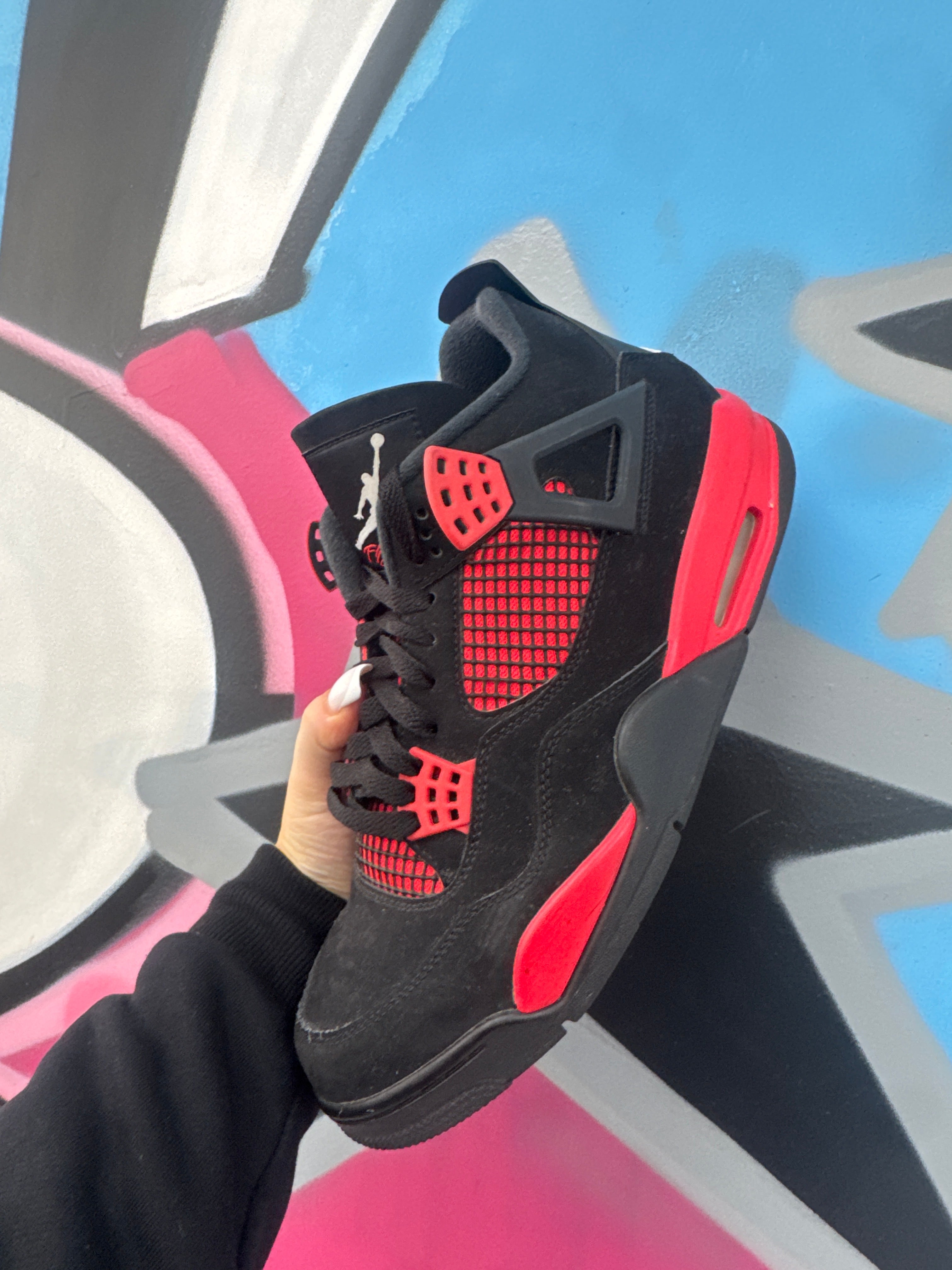 Jordan 4 Red Thunder Sneakers