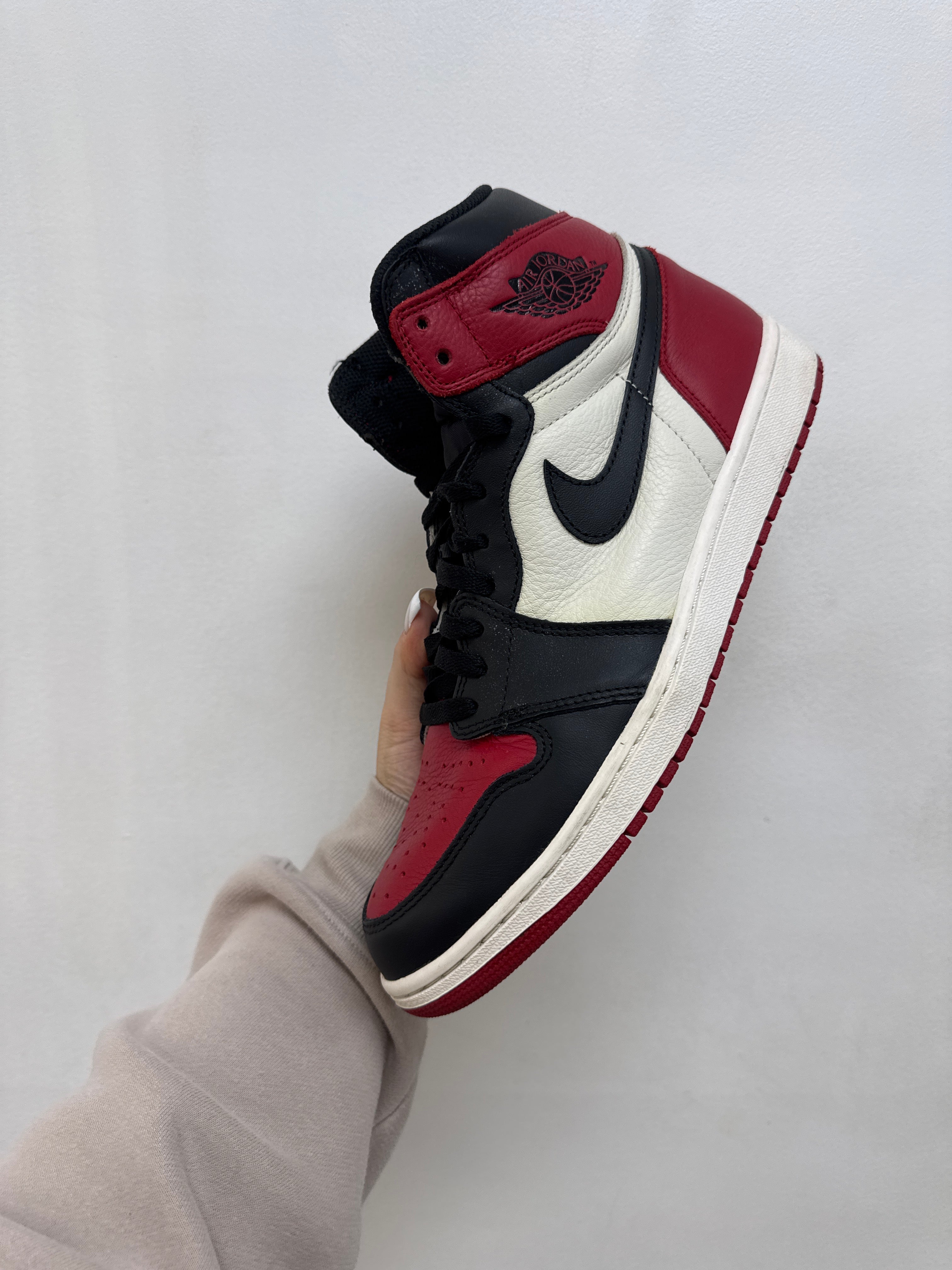 Jordan 1 Bred Toe (2017) Sneakers