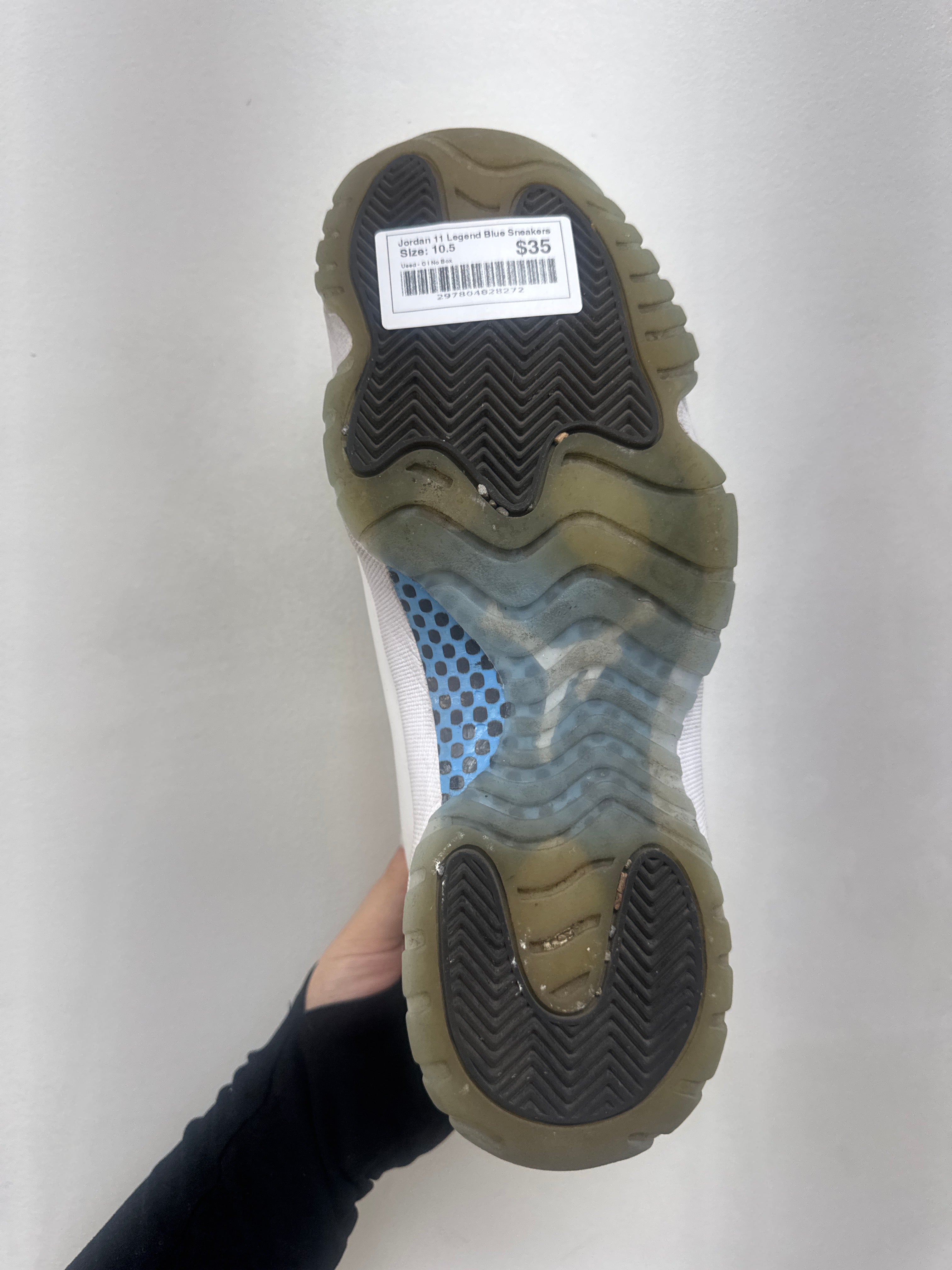 Jordan 11 Legend Blue Sneakers