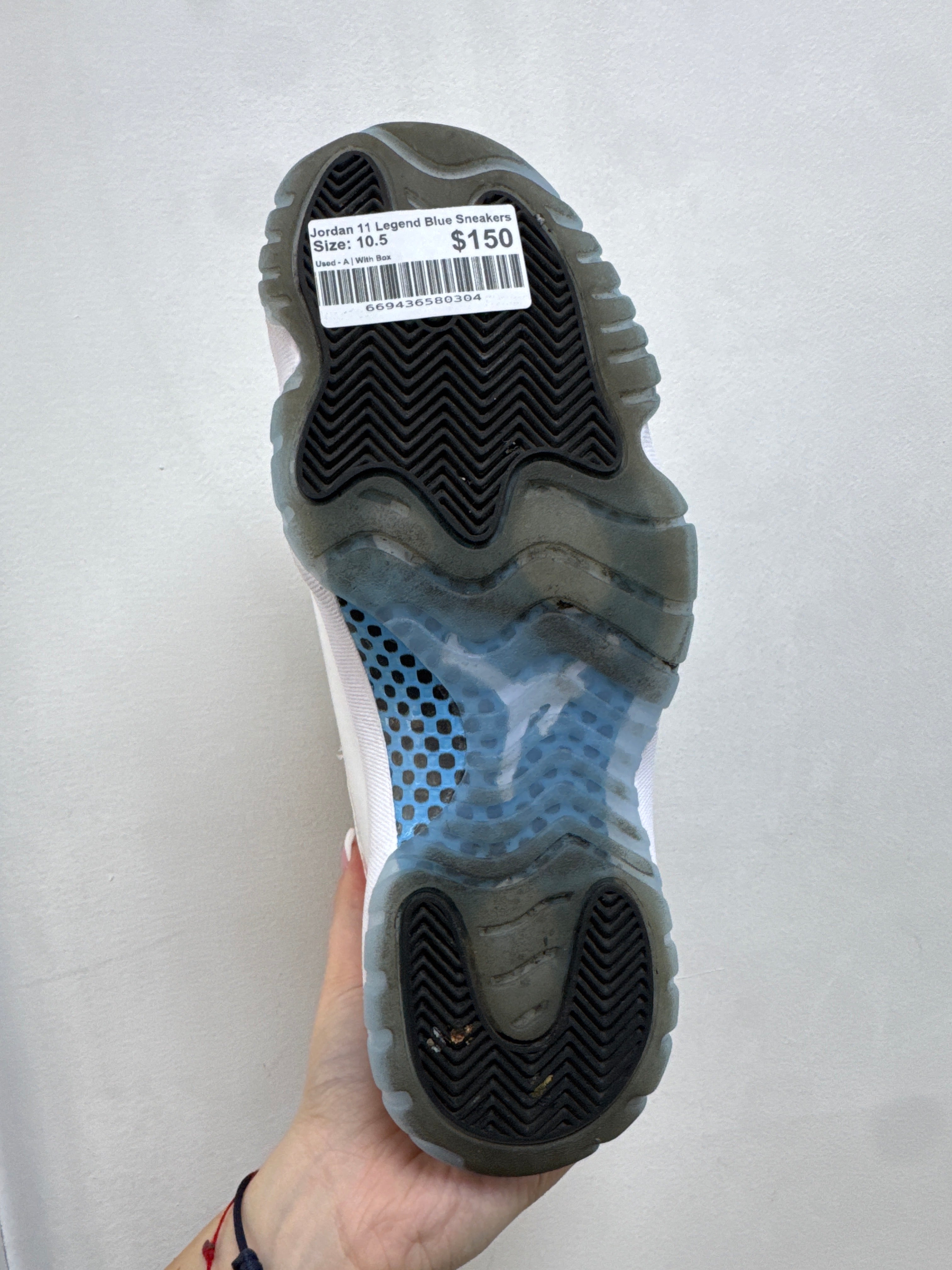 Jordan 11 Legend Blue Sneakers