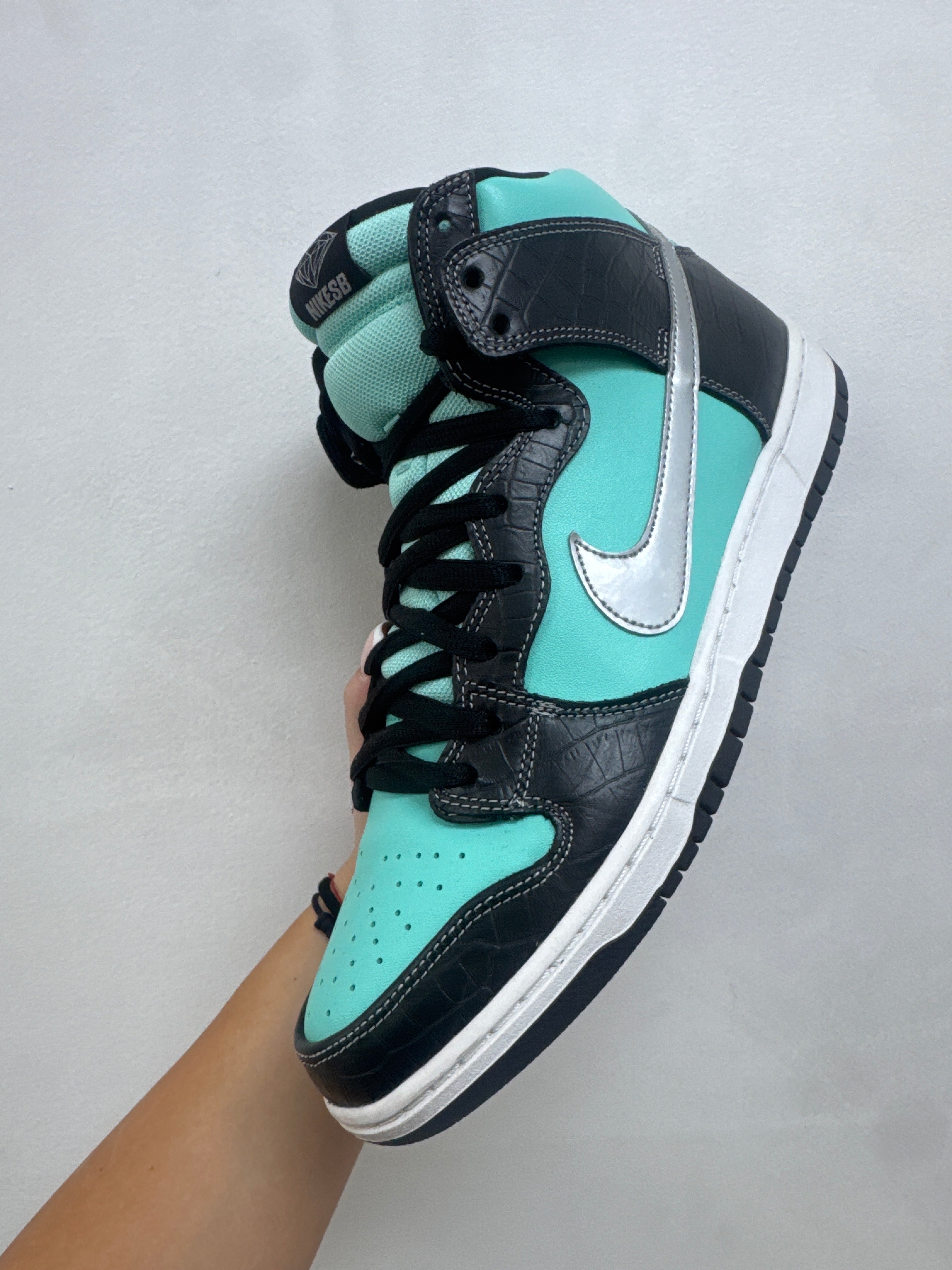 Nike SB Dunk High Tiffany Sneakers