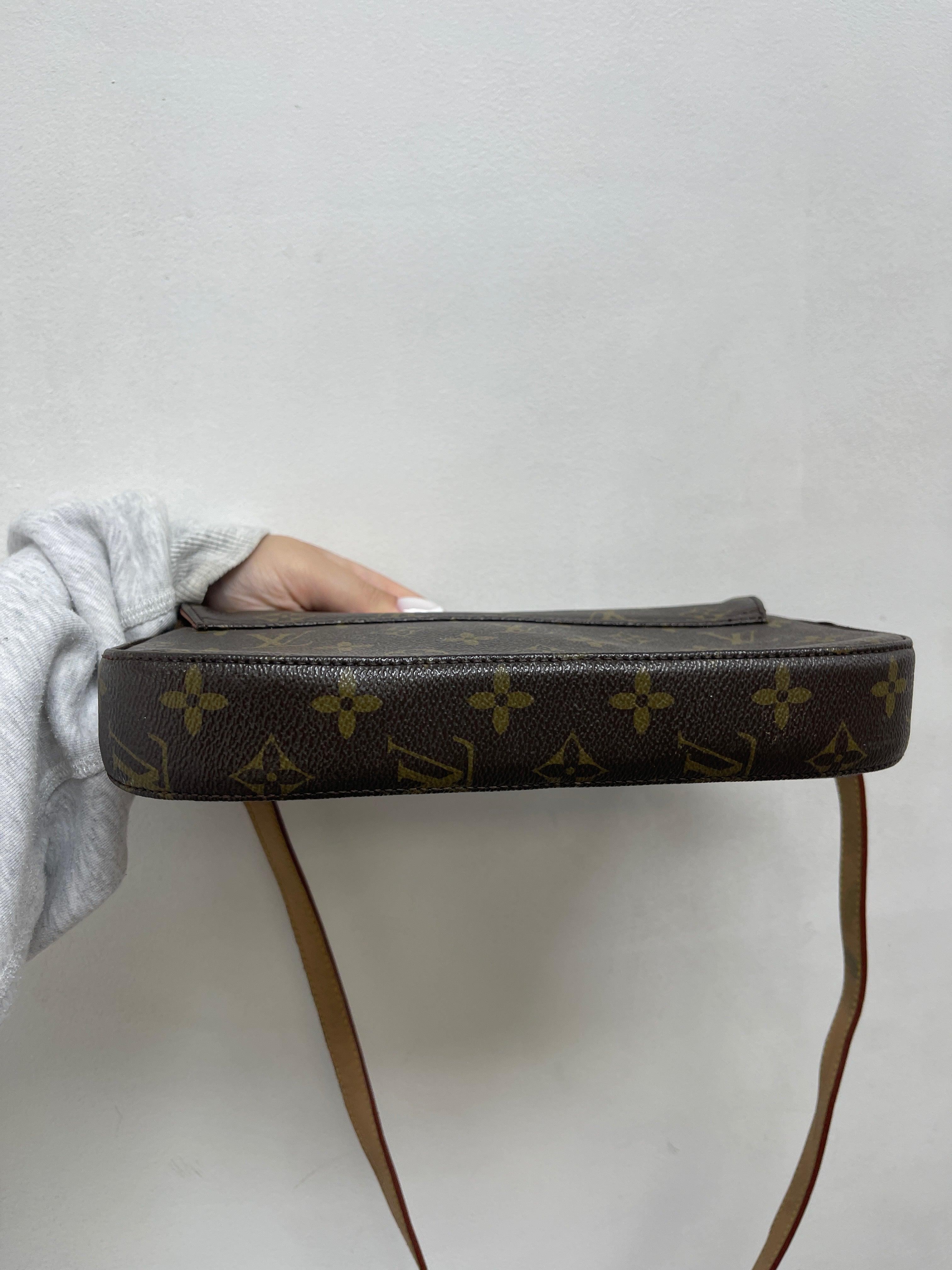 Louis Vuitton Ivy Monogram Shoulder Bag