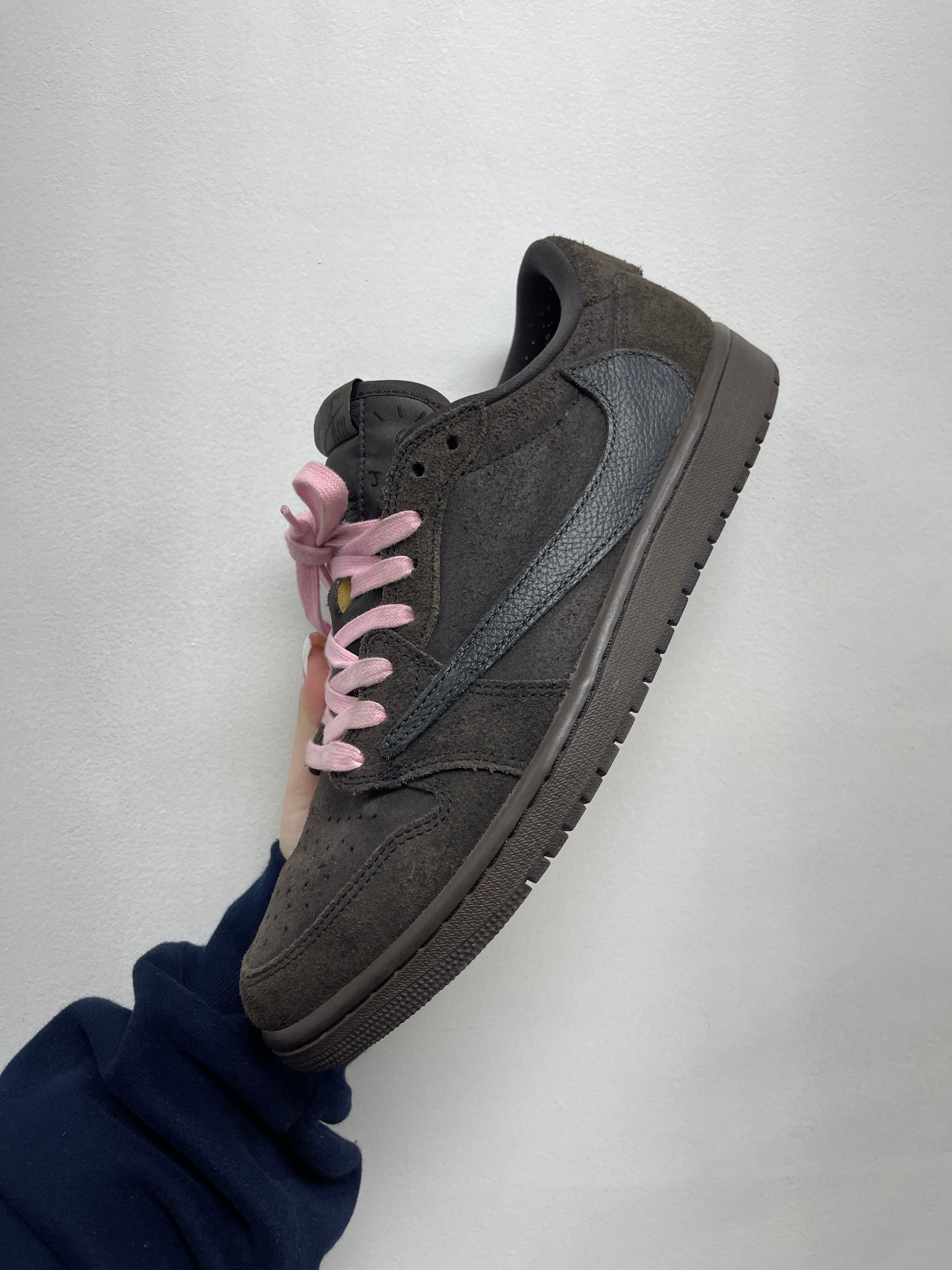 Jordan 1 Low Travis Scott Velvet Sneakers