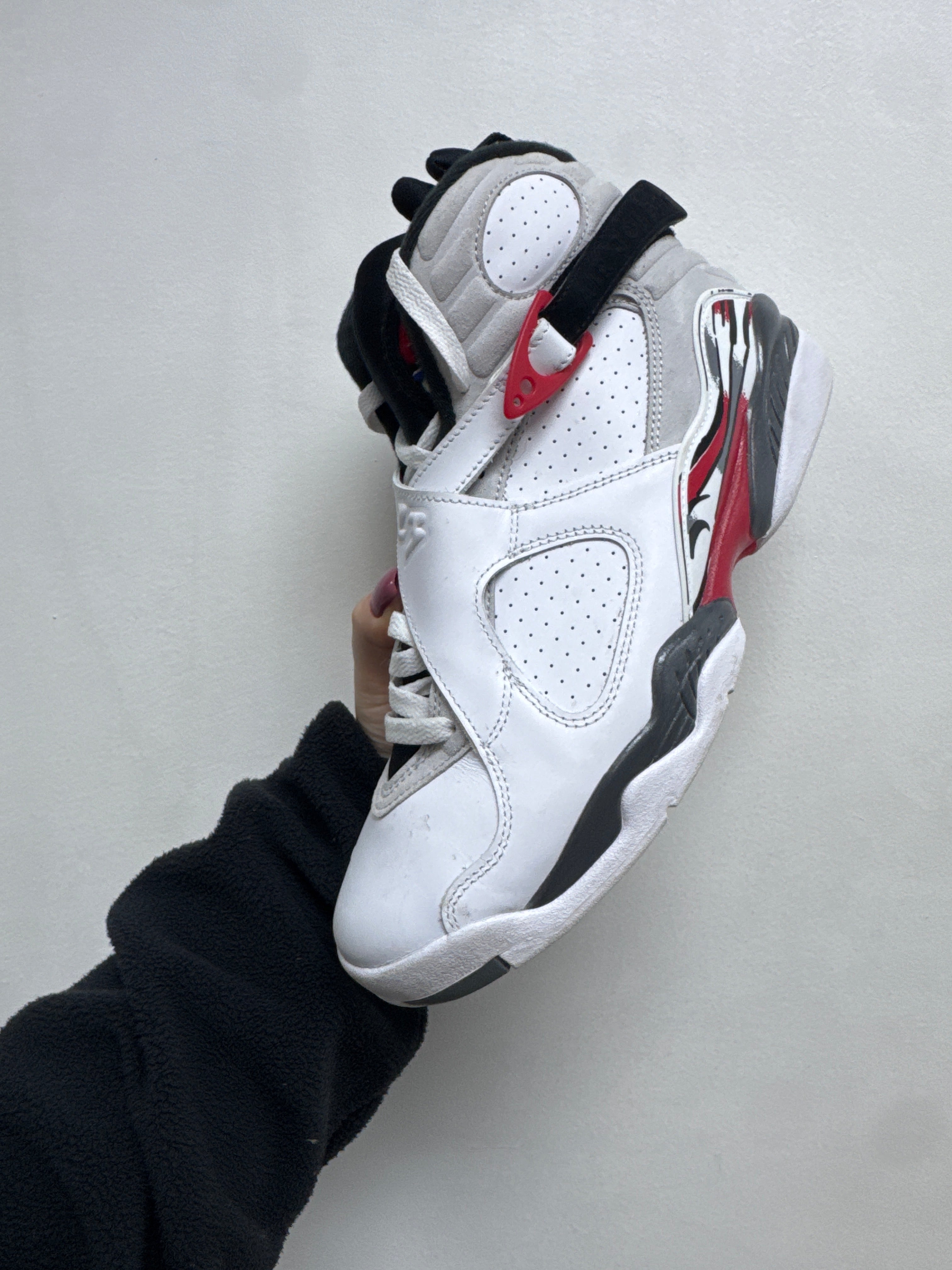Jordan 8 Bugs Bunny Sneakers