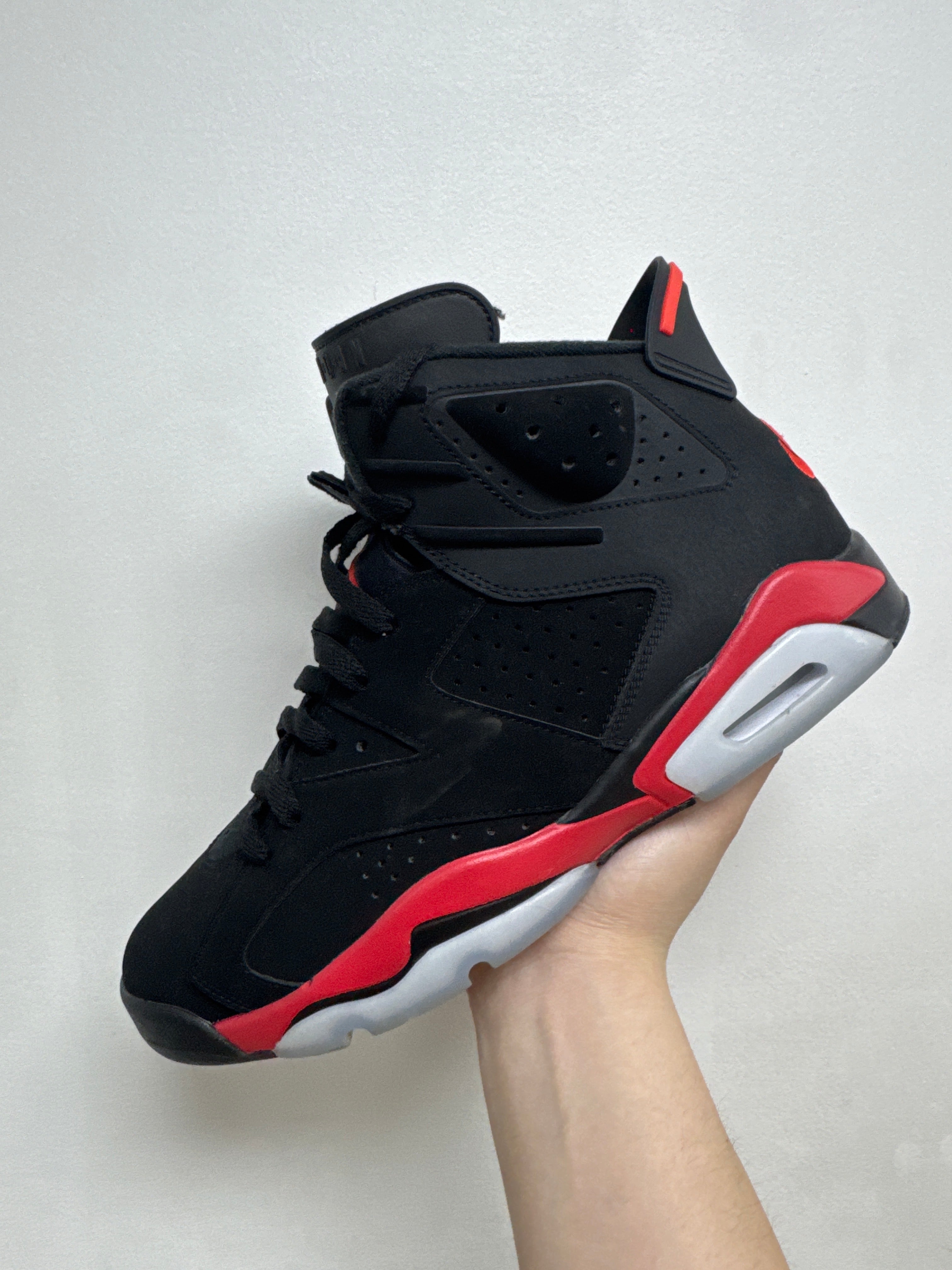 Jordan 6 Infrared Sneakers
