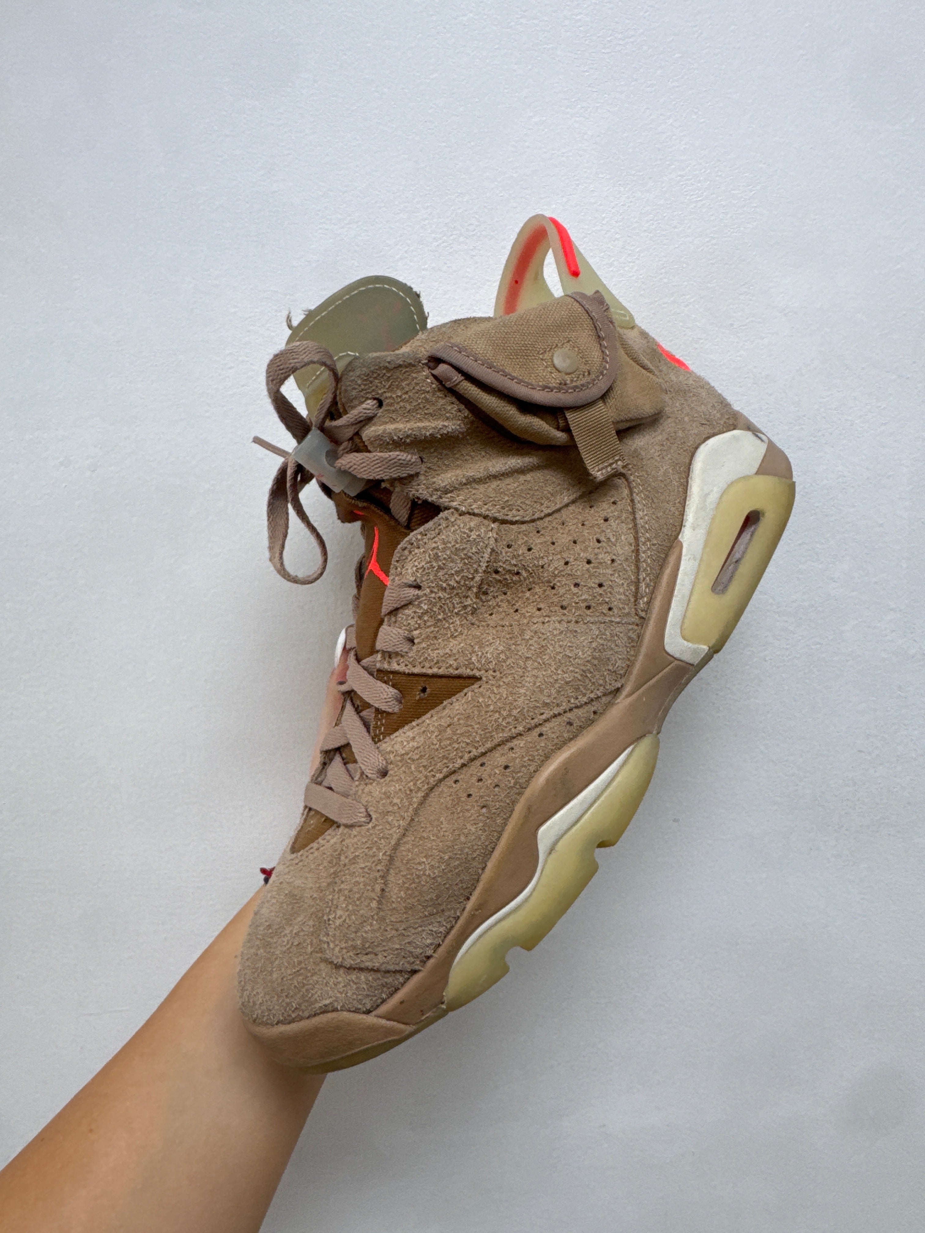 Jordan 6 Travis Scott Khaki Sneakers