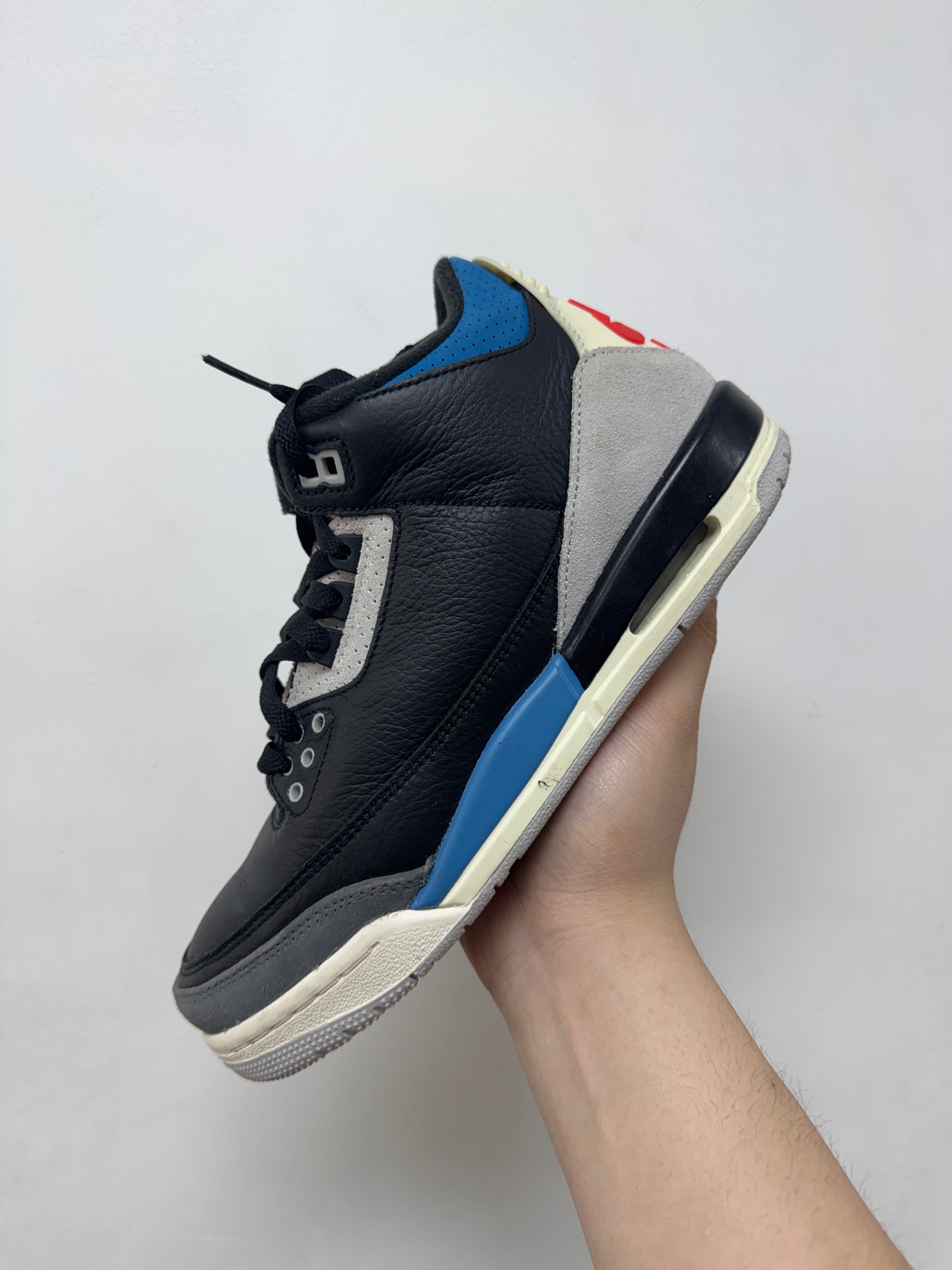Jordan 3 Rare Air Sneakers