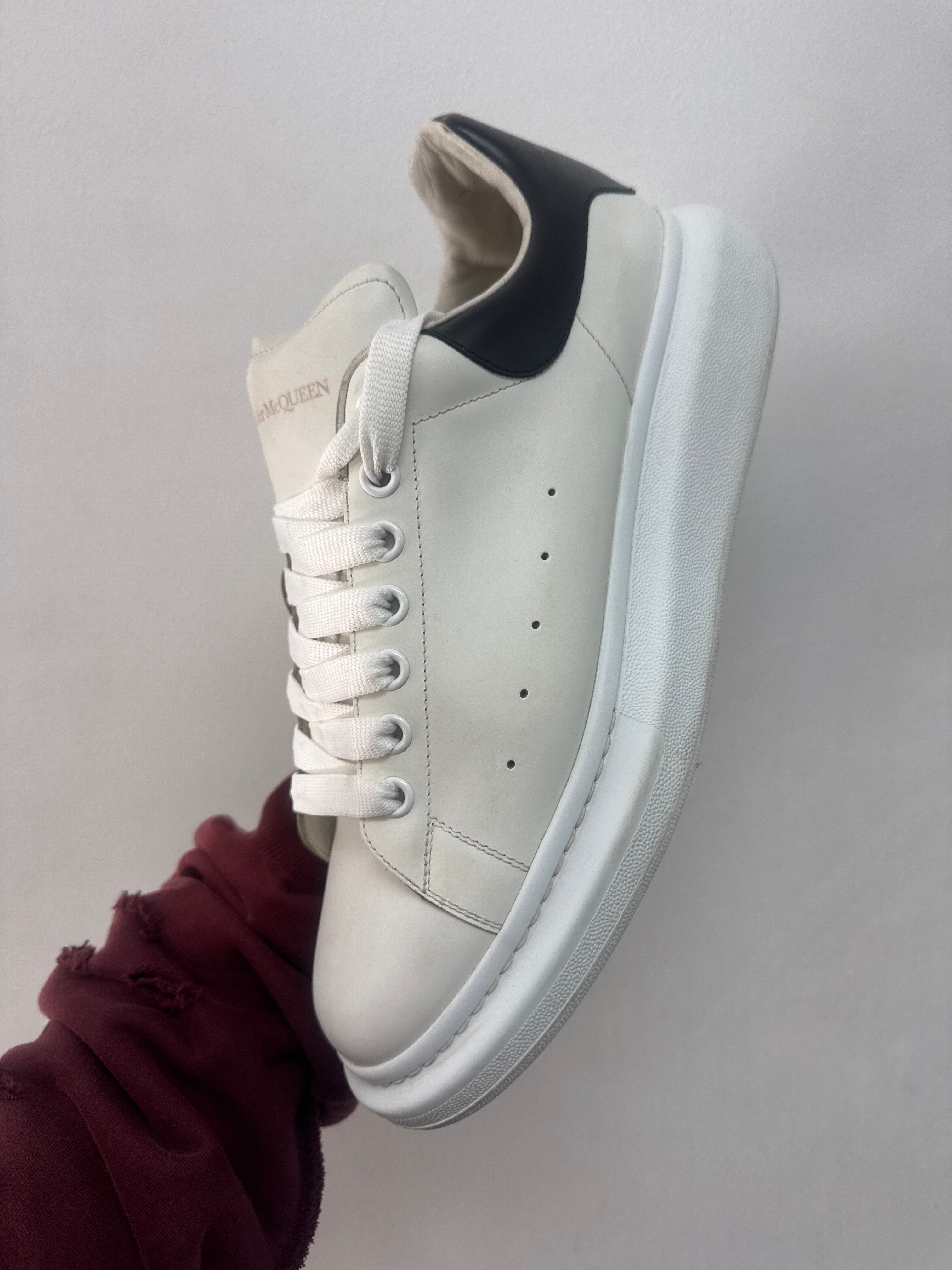 Alexander Mcqueen White Black Leather Sneakers