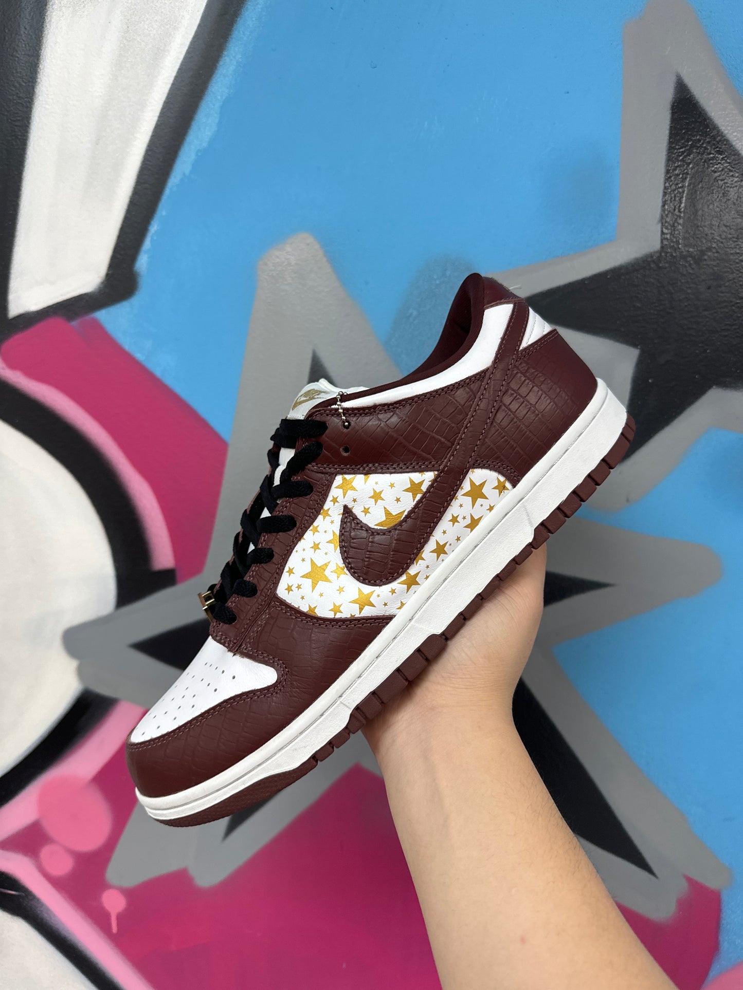 Nike Supreme Star Barkroot Brown Sneakers