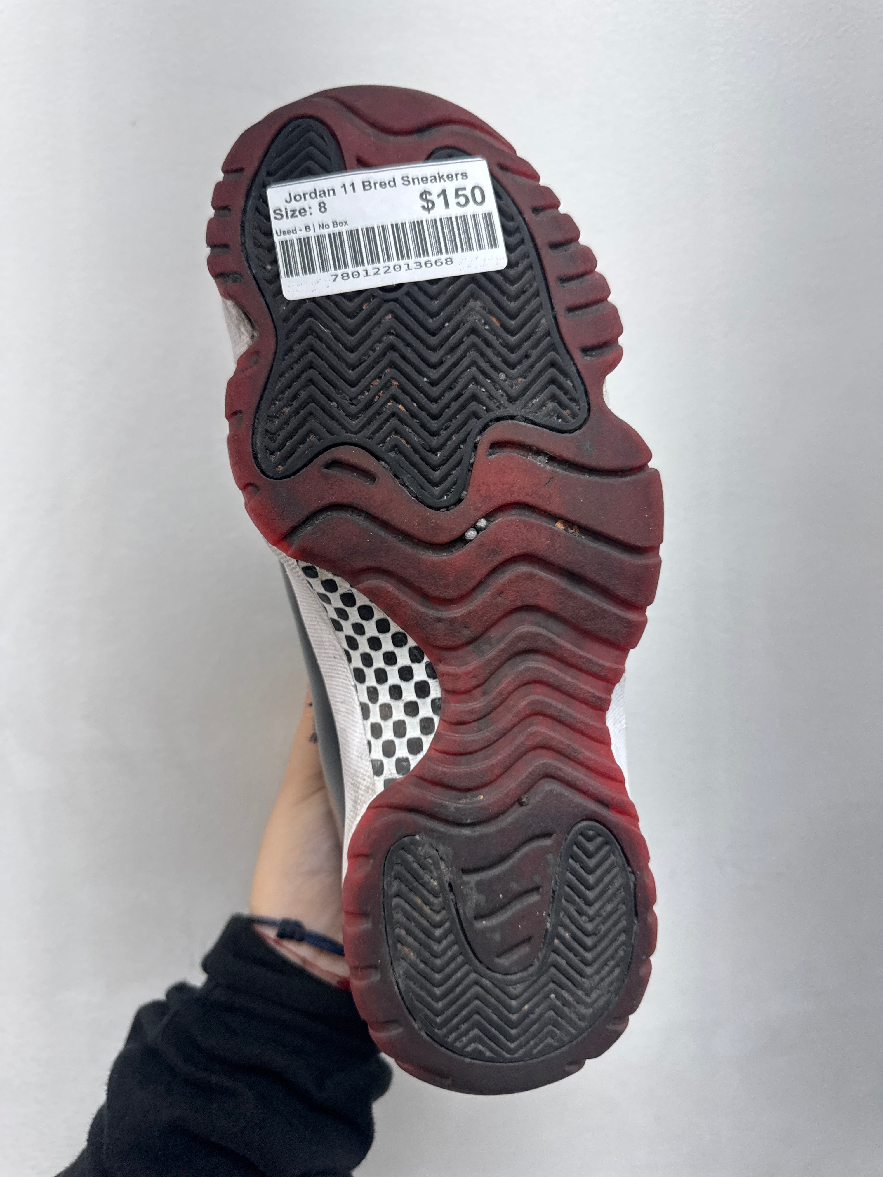 Jordan 11 Bred Sneakers