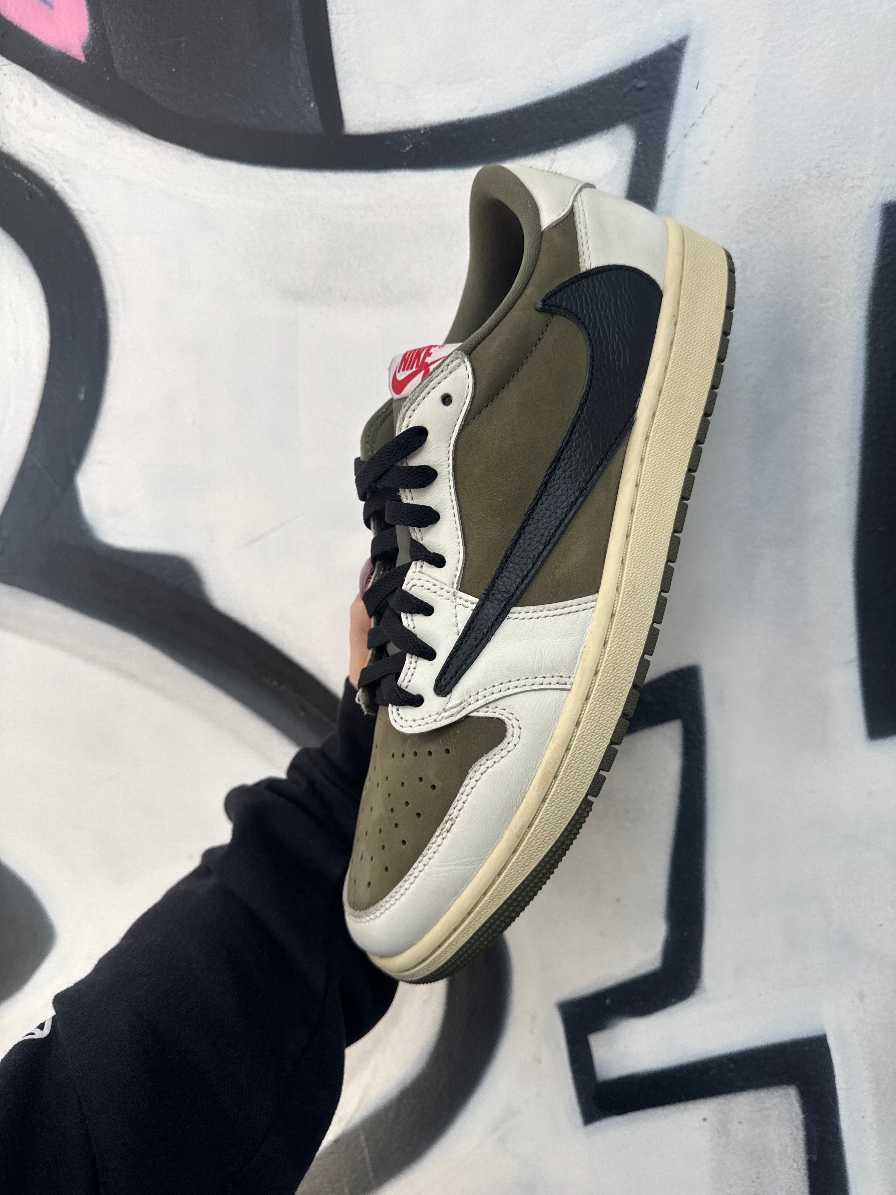 Nike Jordan 1 Travis Low Medium Olive Sneakers