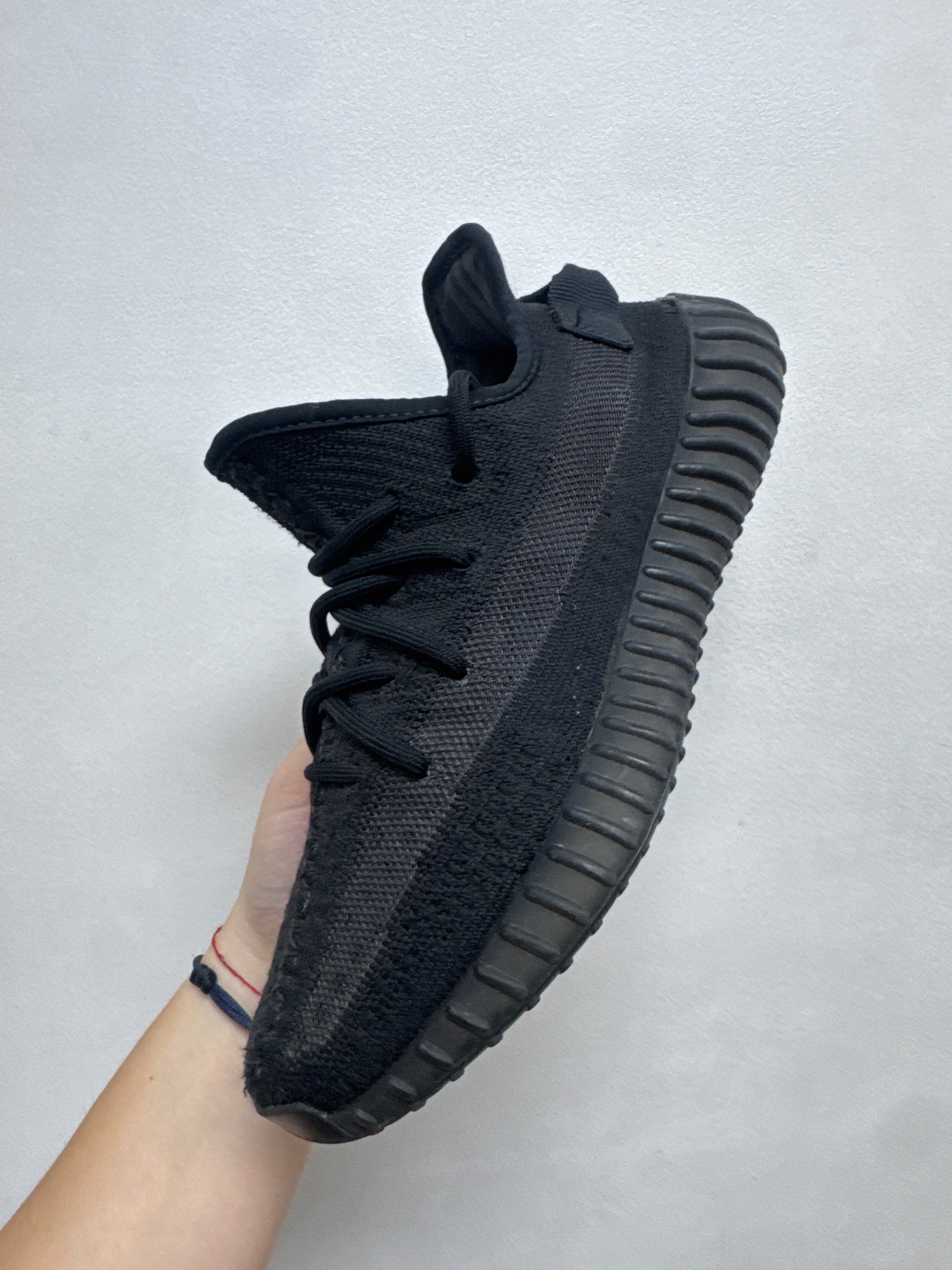 YZY 350 V2 Onyx Sneakers