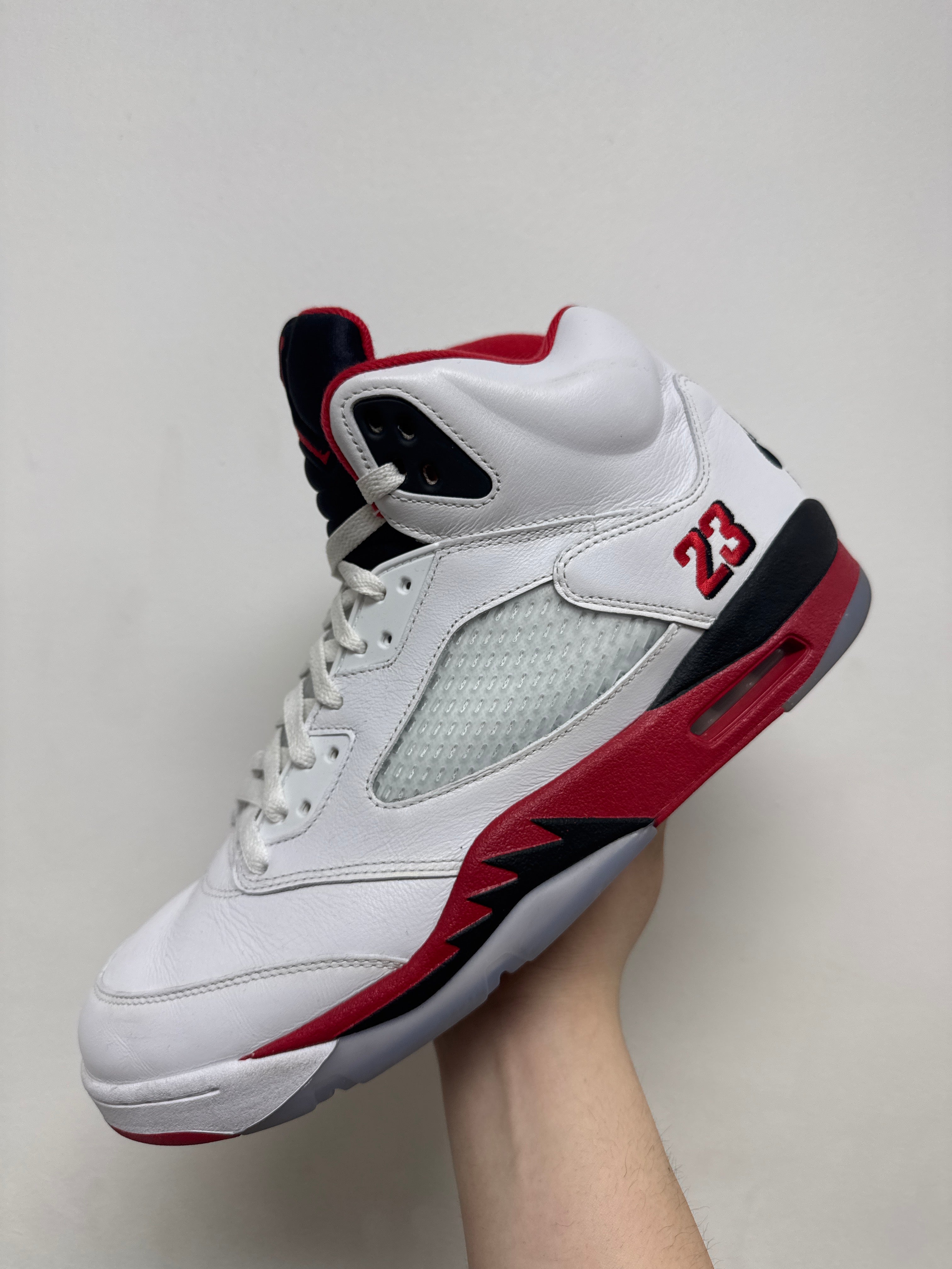 Jordan 5 Fire Red Sneakers