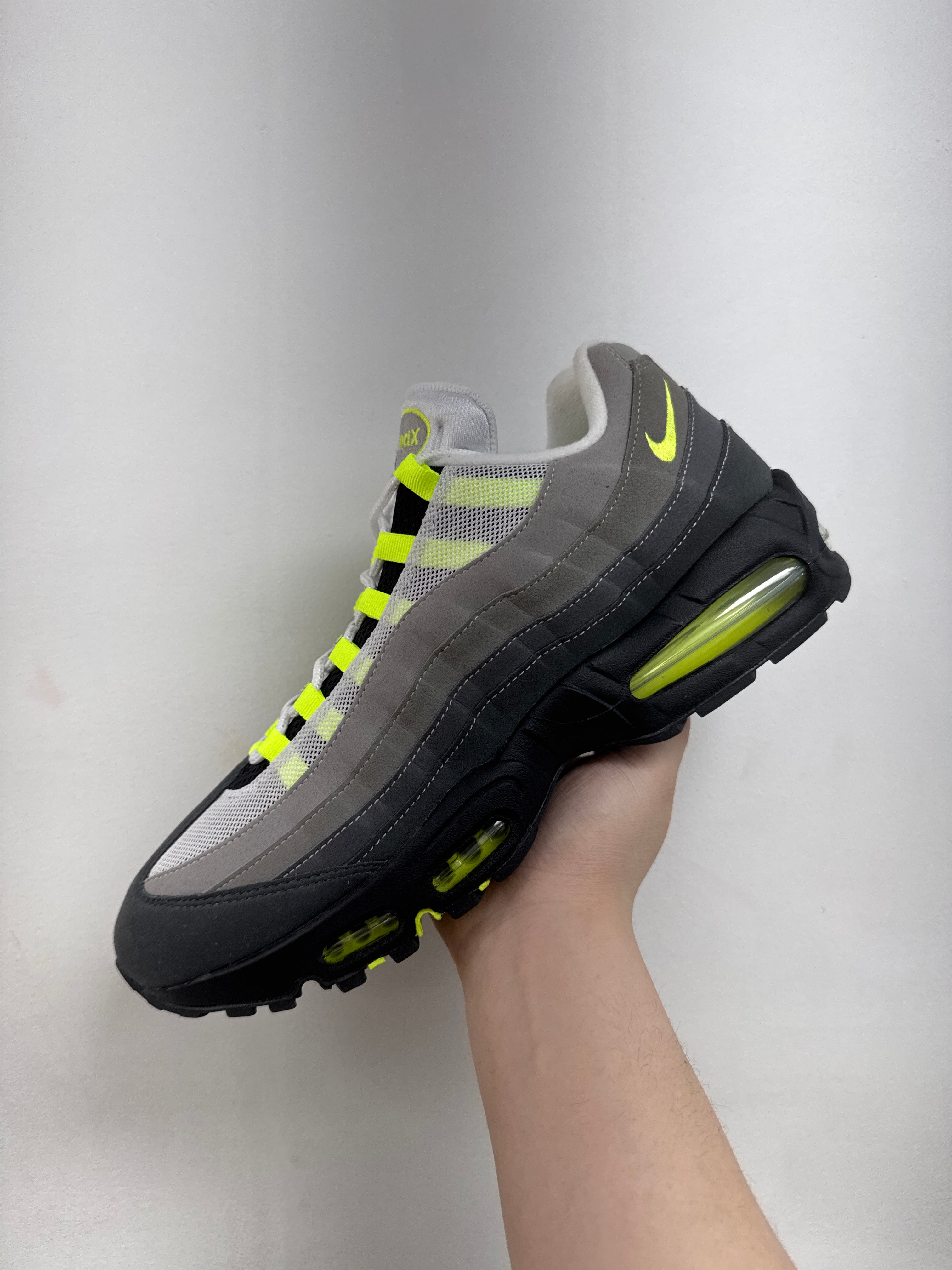 Nike AM95 Neon Sneakers