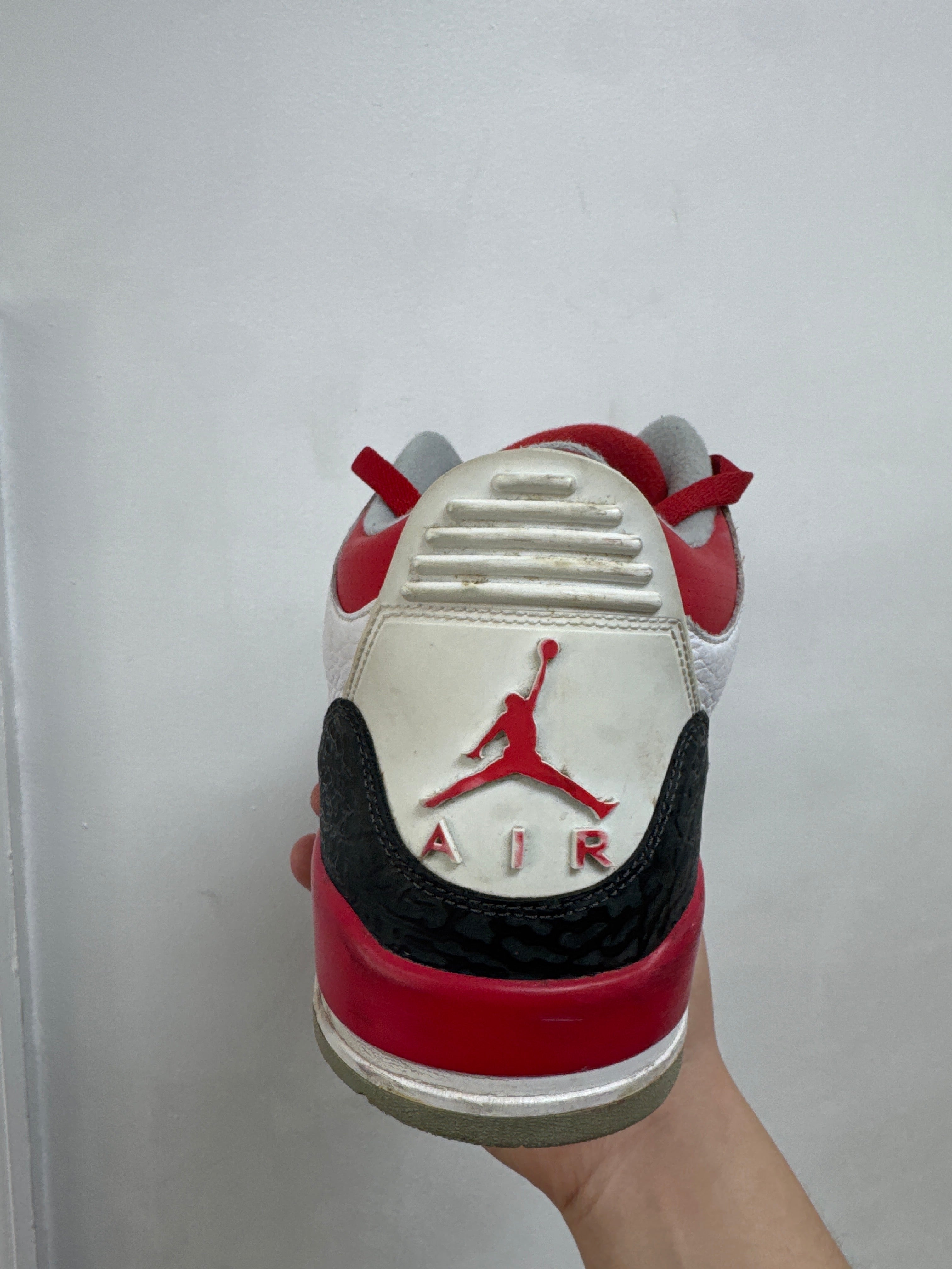 Jordan 3 Fire Red (2012) Sneakers