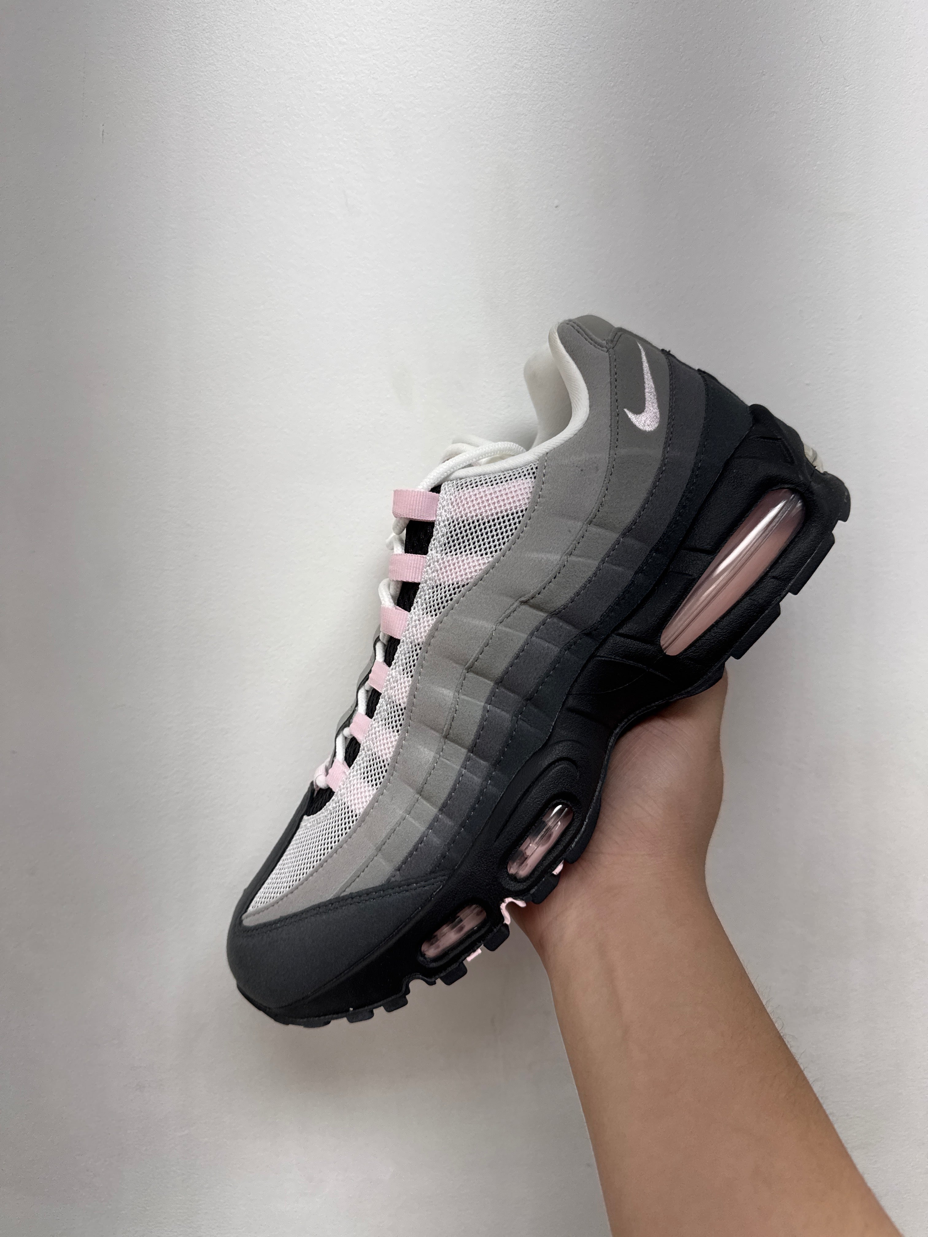 Nike AM95 Soft Pink Sneakers
