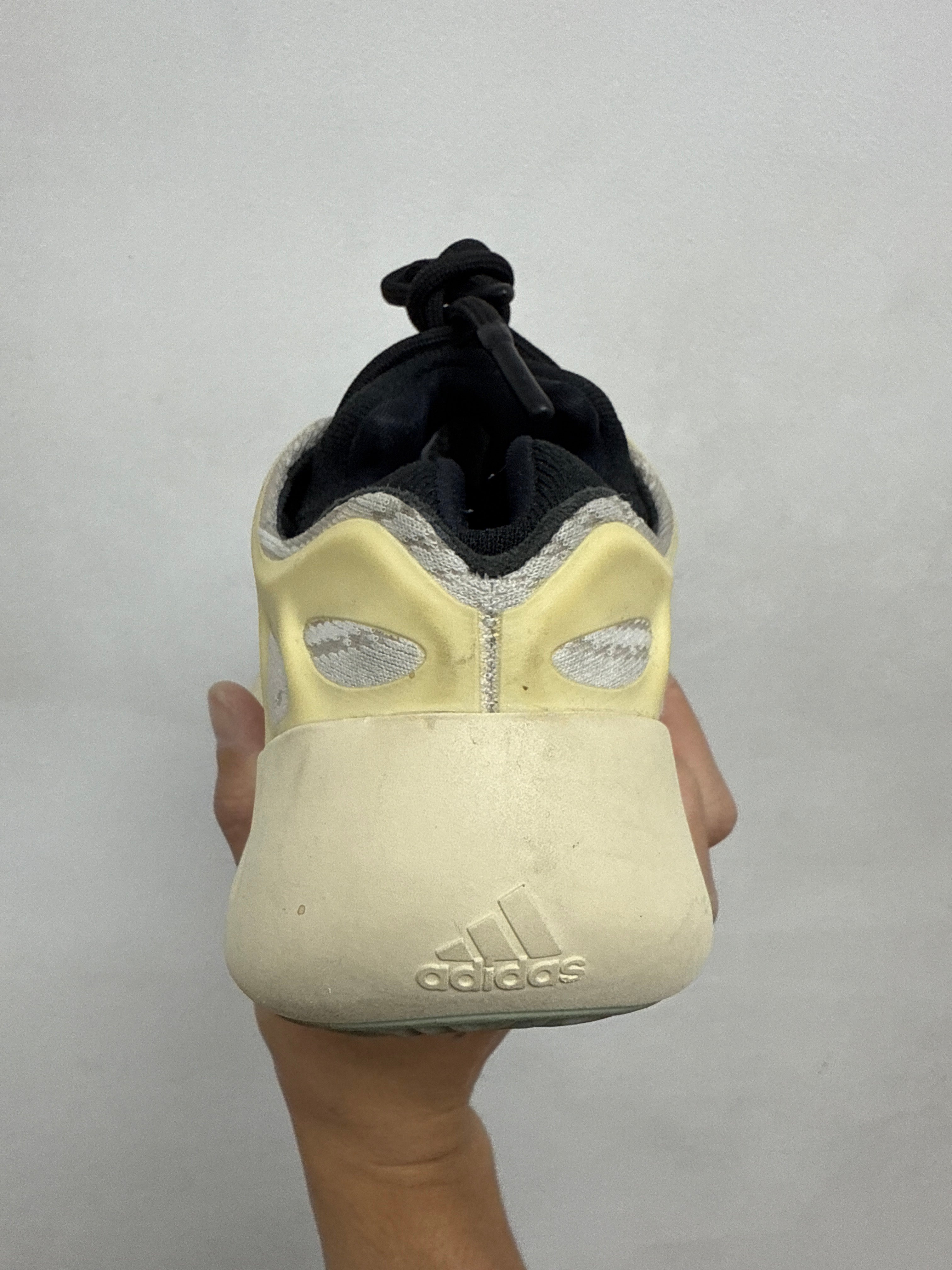 YZY 700 V3 Azael Sneakers