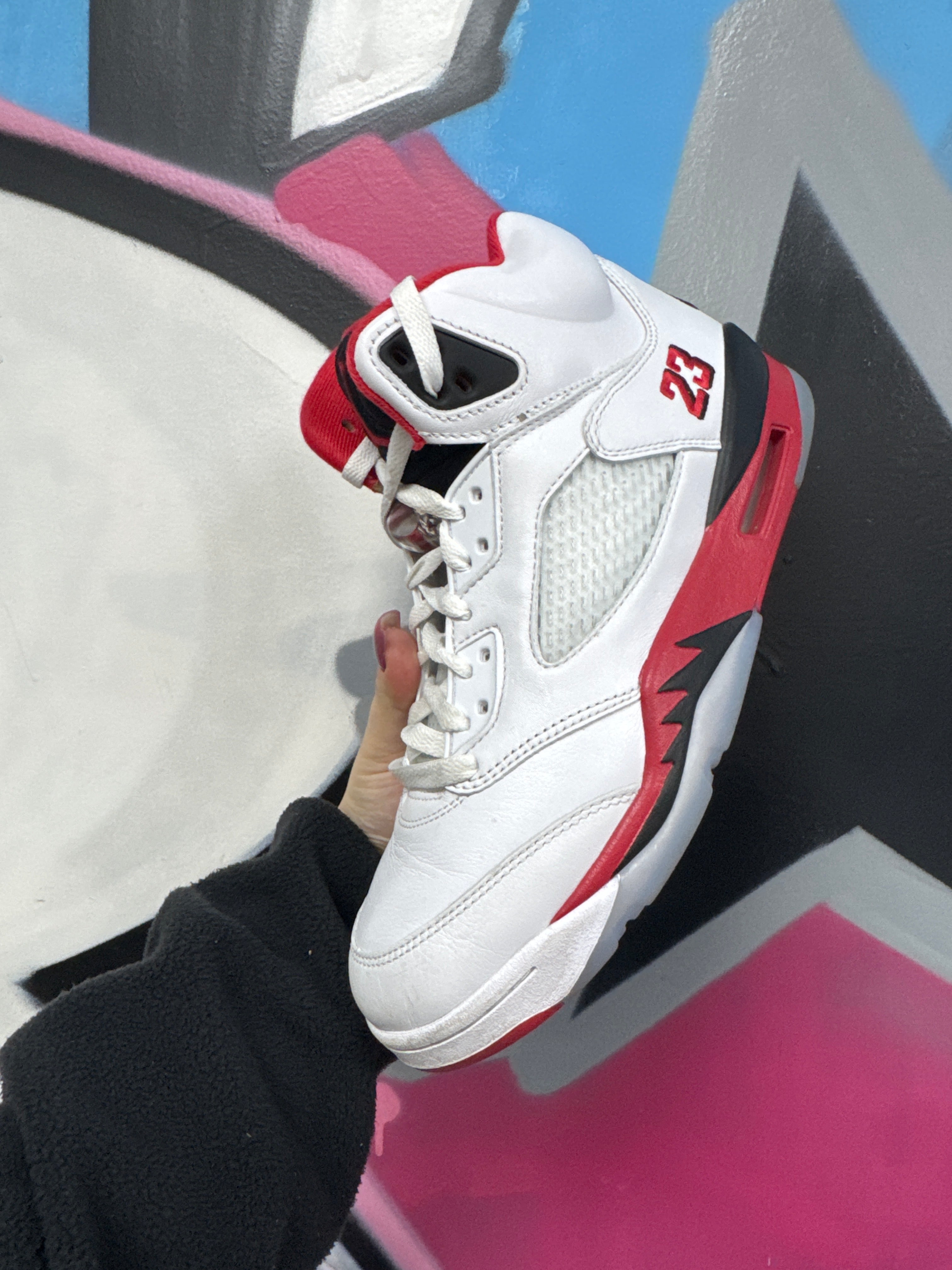 Jordan 5 Fire Red Sneakers