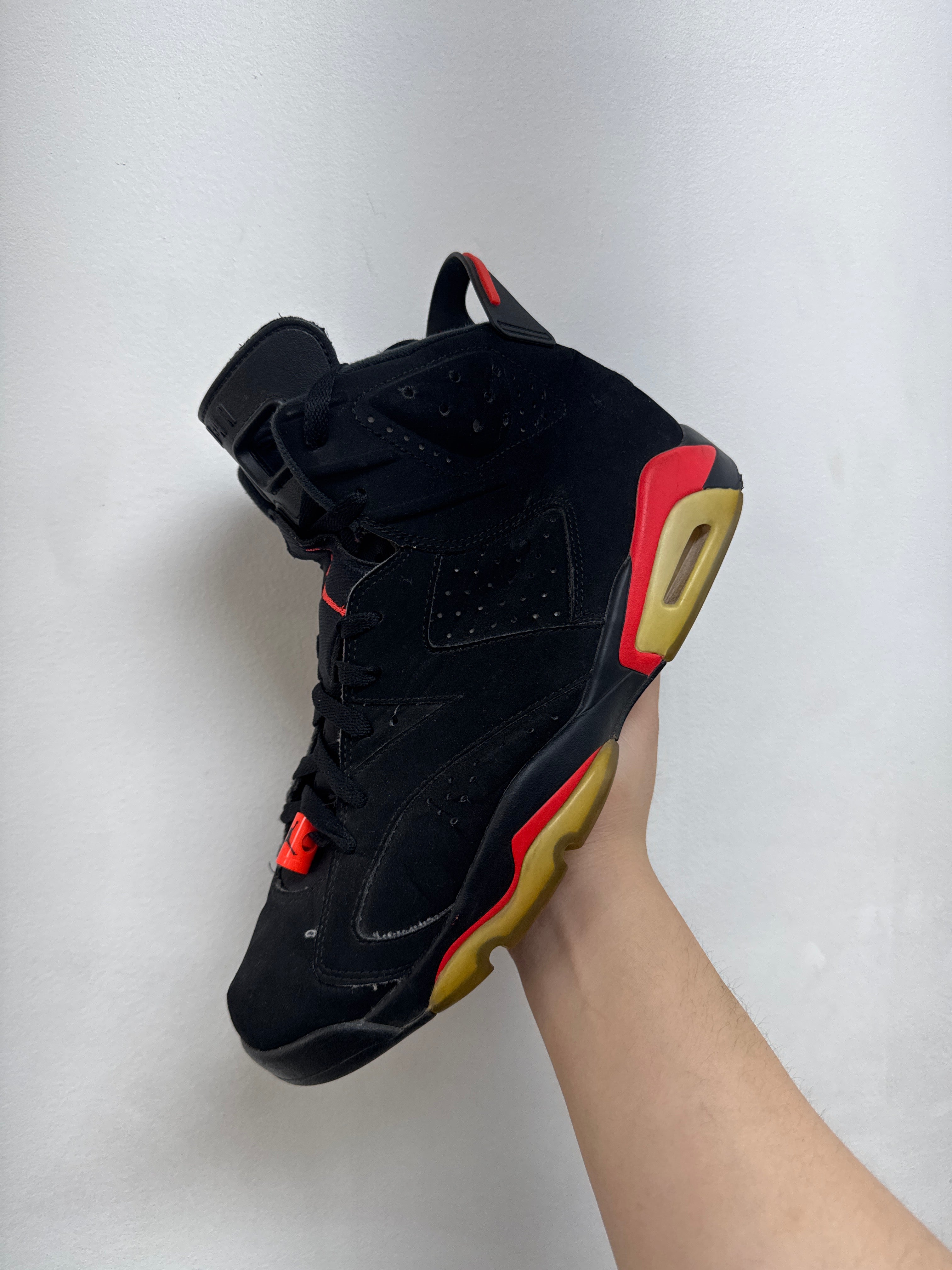 Jordan 6 Infrared Sneakers