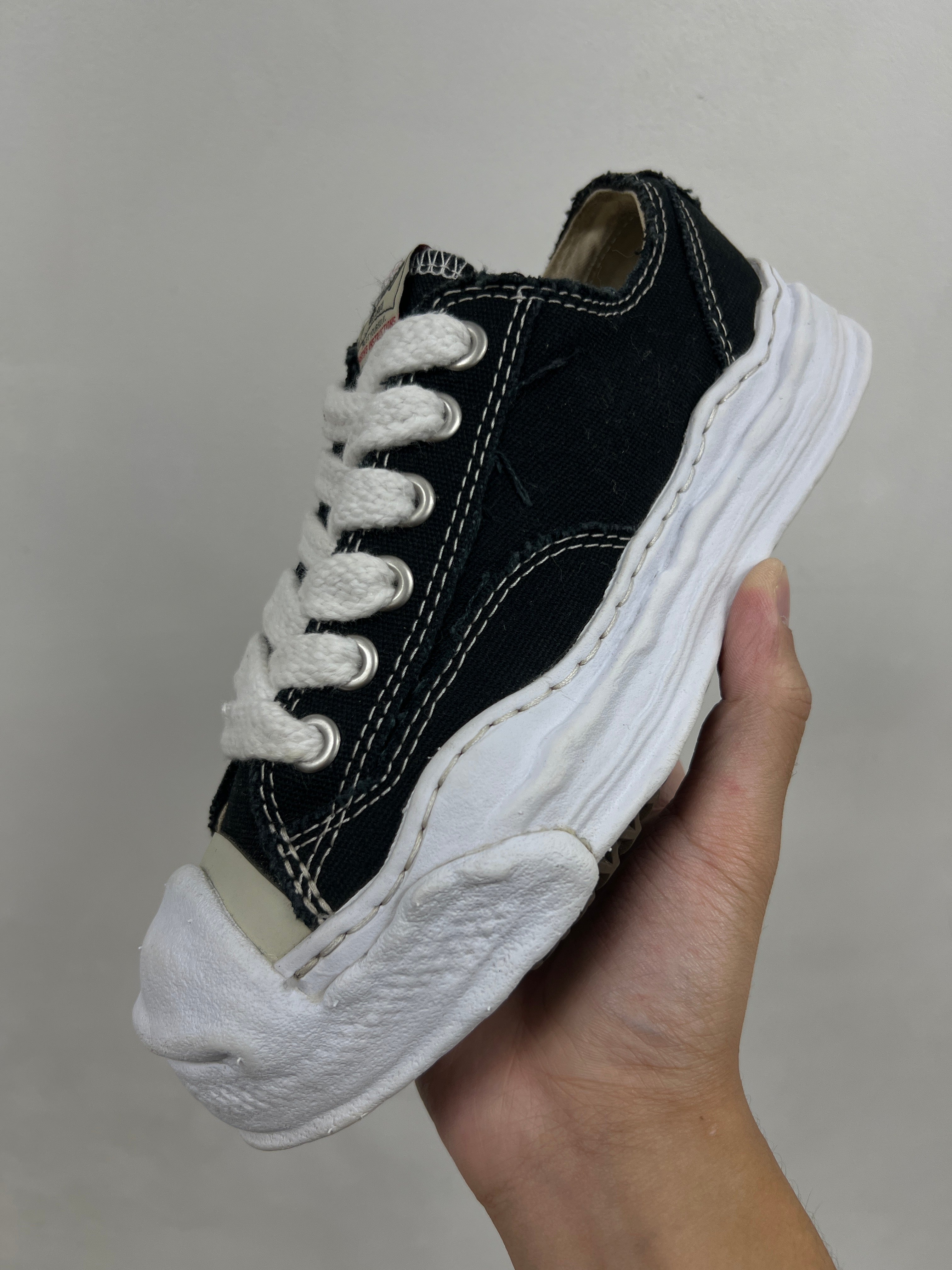MMY Black White Peterson Low Sneakers