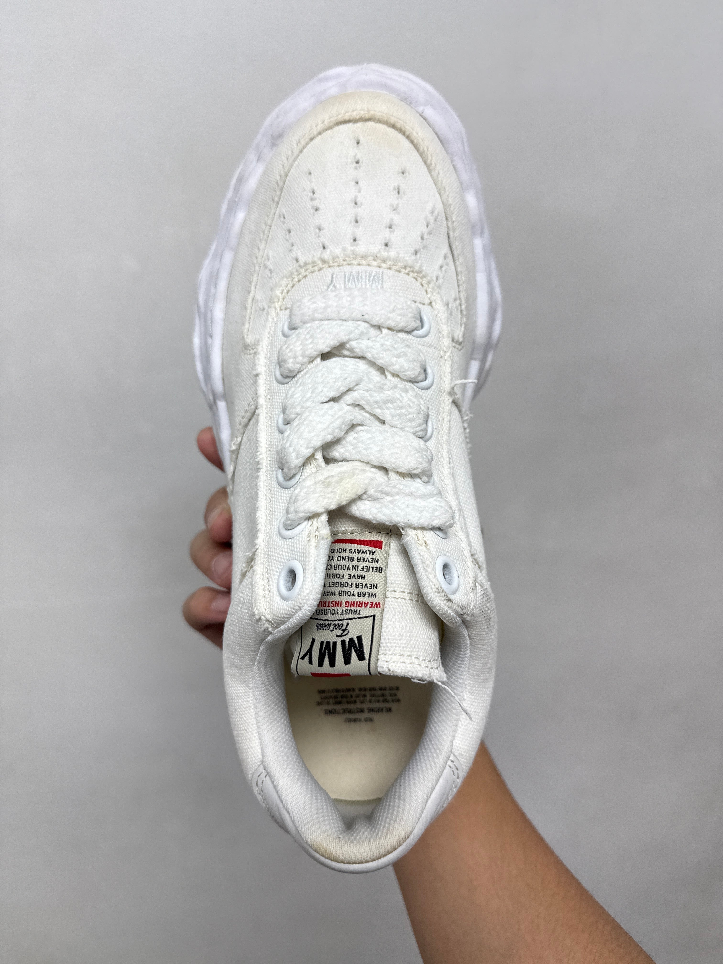 MMY Padded Hank Low White Sneakers