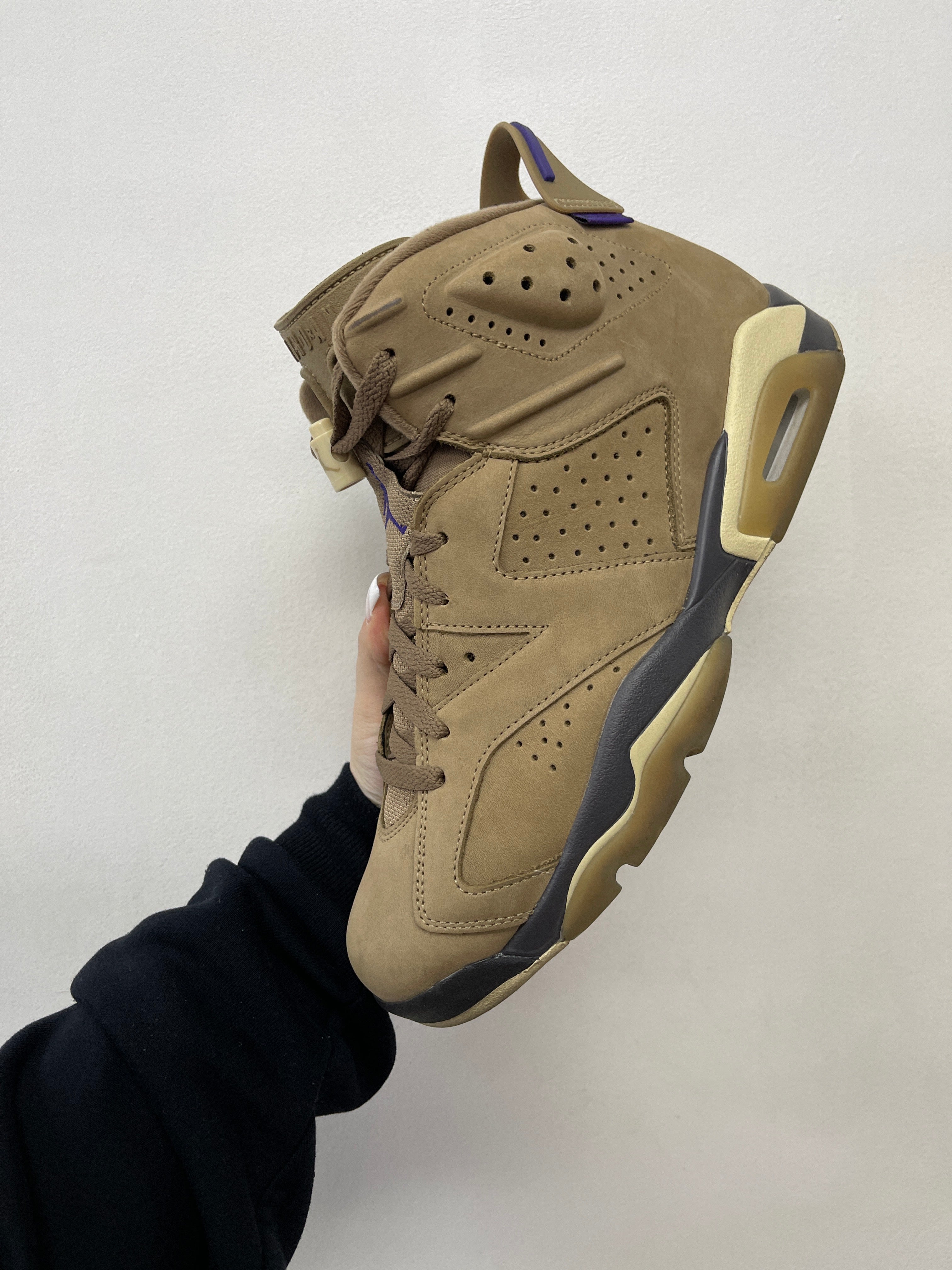 Jordan 6 Gore-Tex Brown Kelp Sneakers