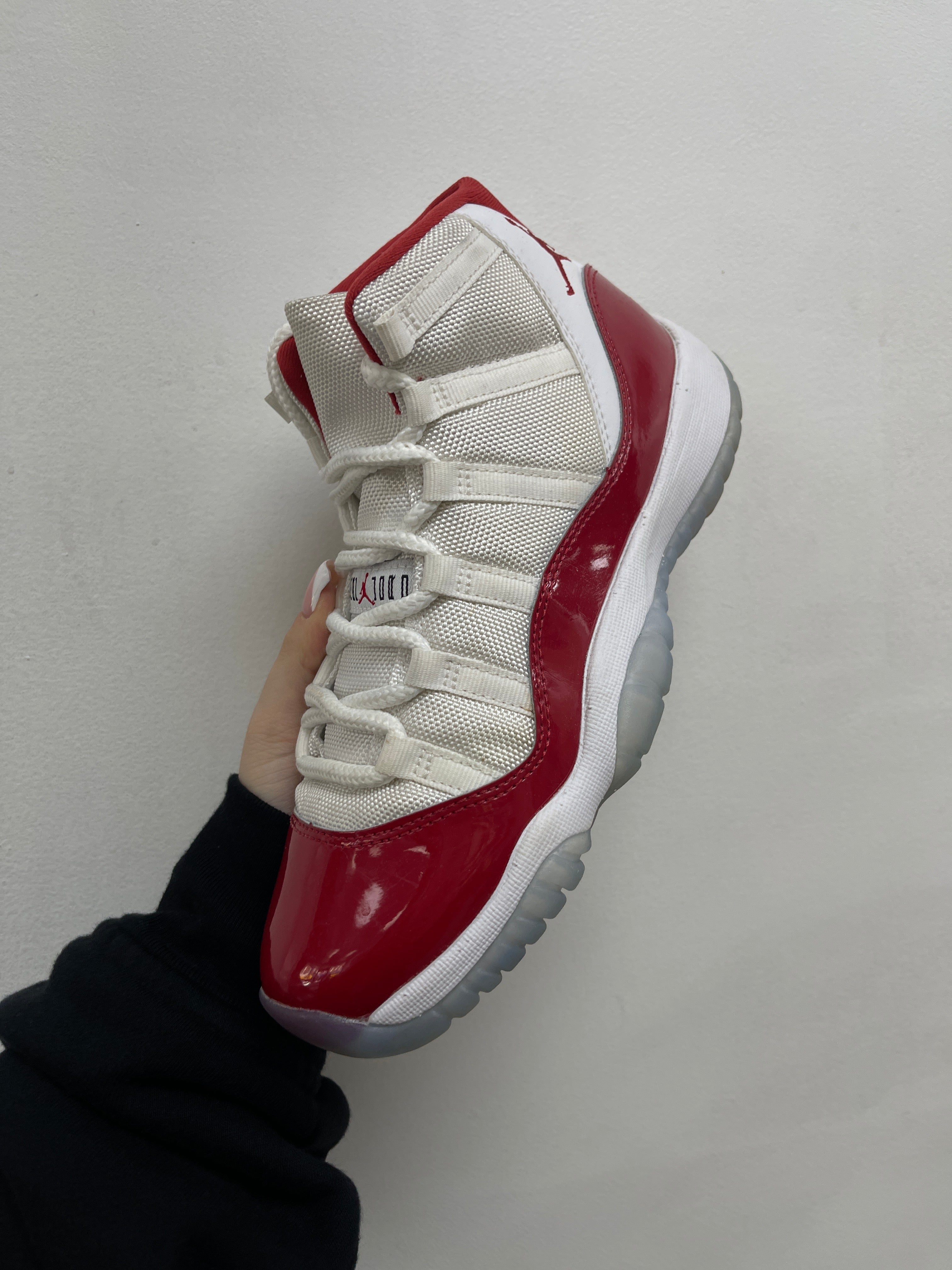 Jordan 11 Cherry Sneakers
