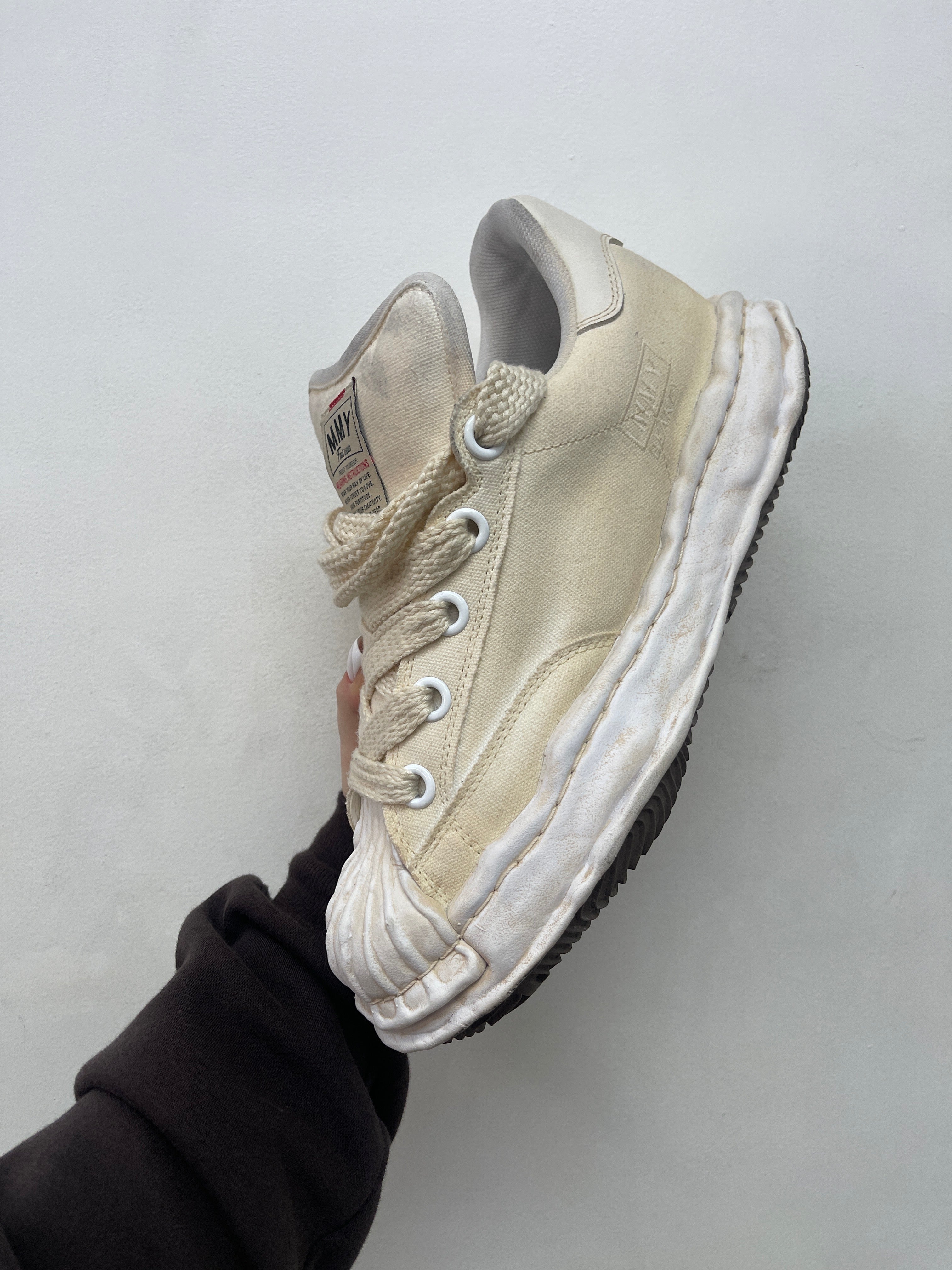MMY Cream Blakey Sneakers