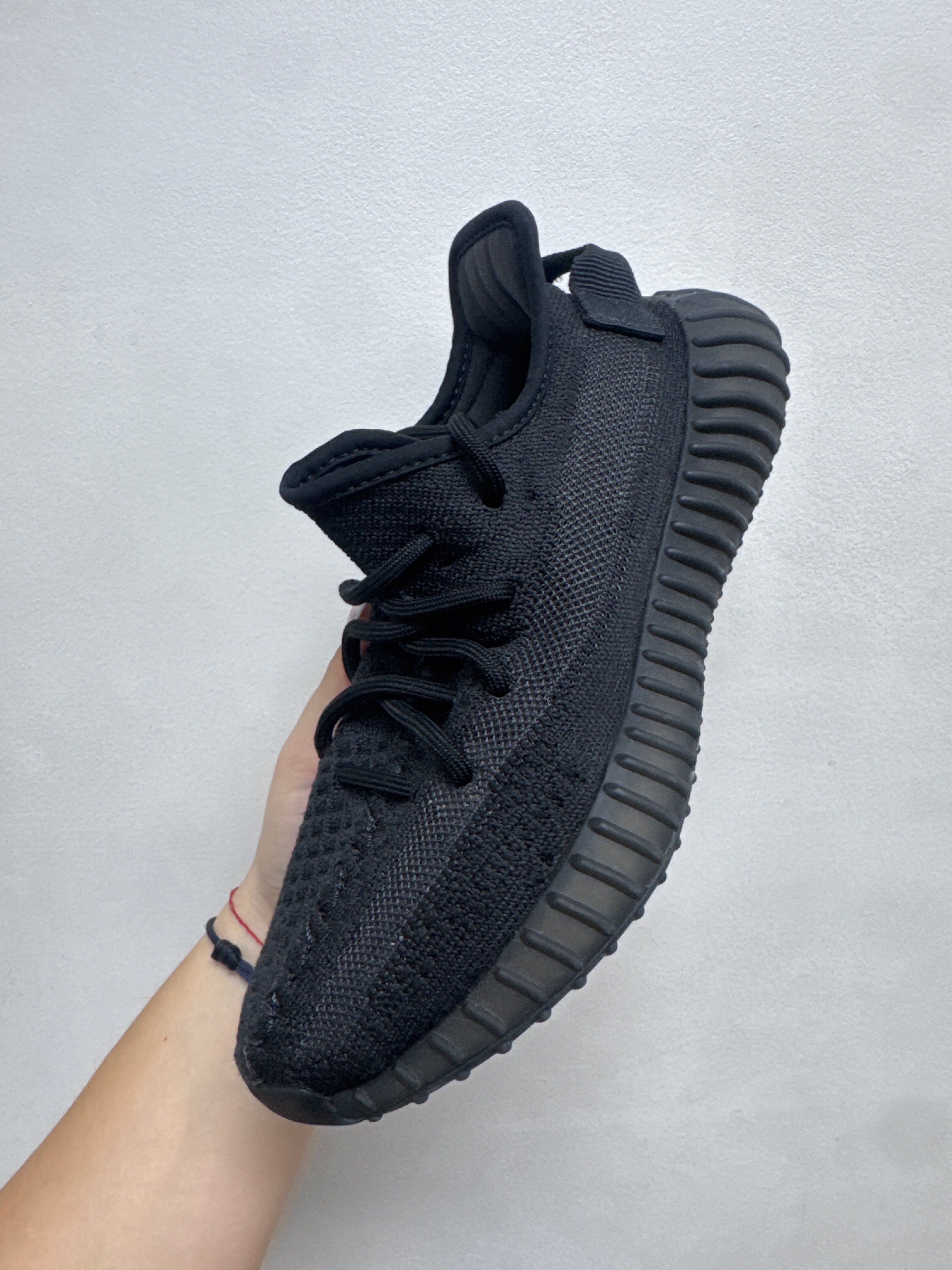 YZY 350 V2 Onyx Sneakers
