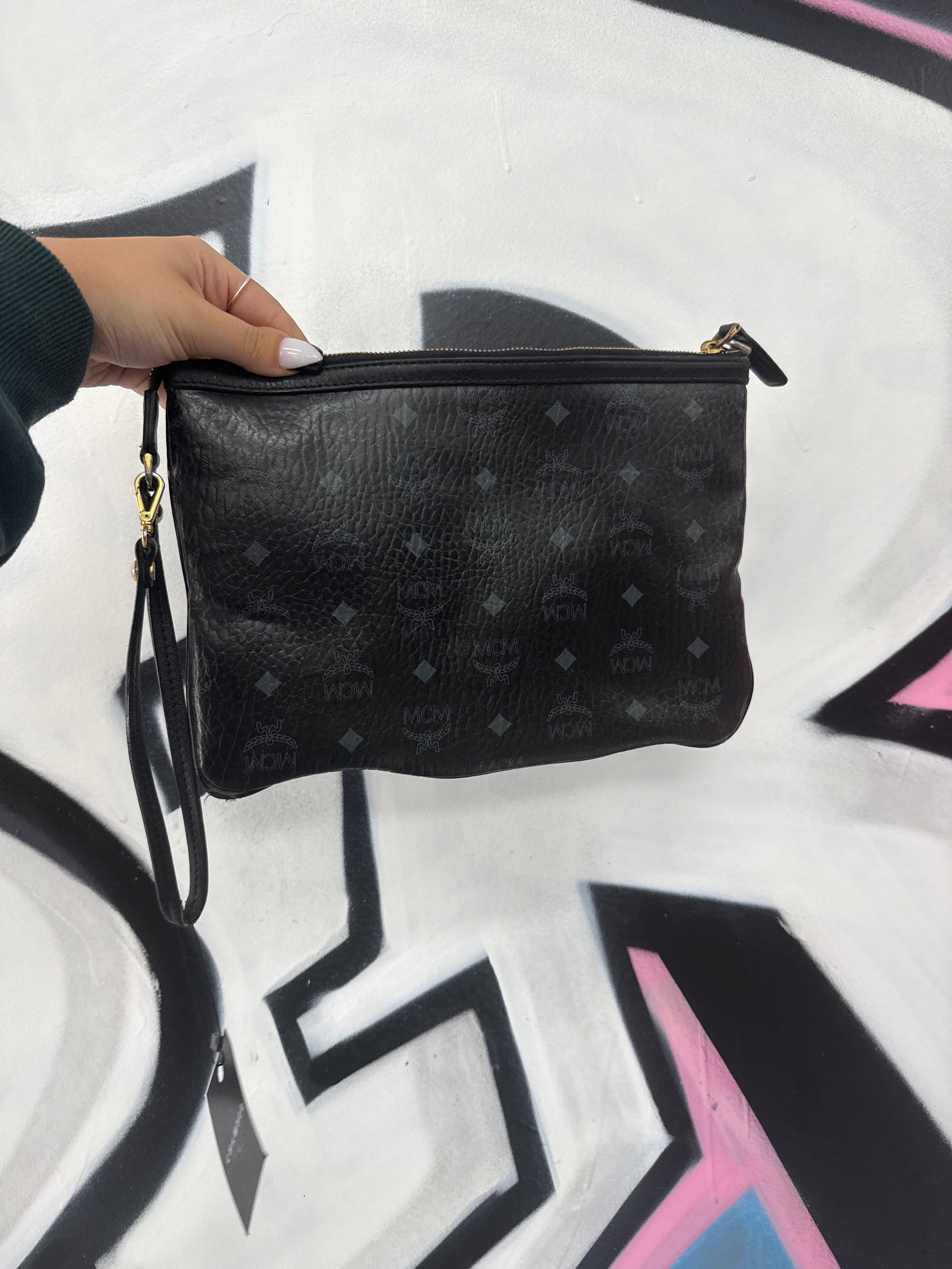 MCM Monogram Pouch Black Used OS N/A