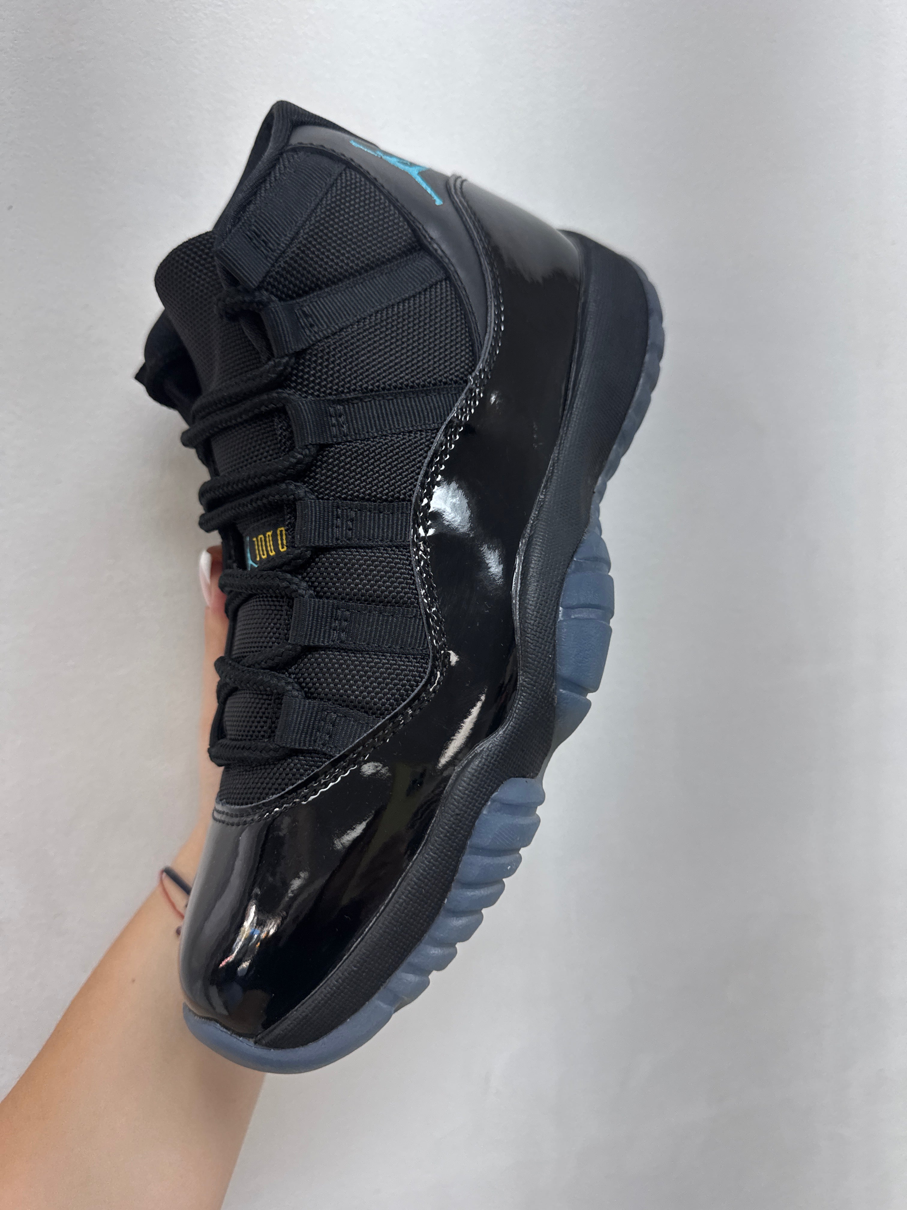 Jordan 11 Gamma Sneakers