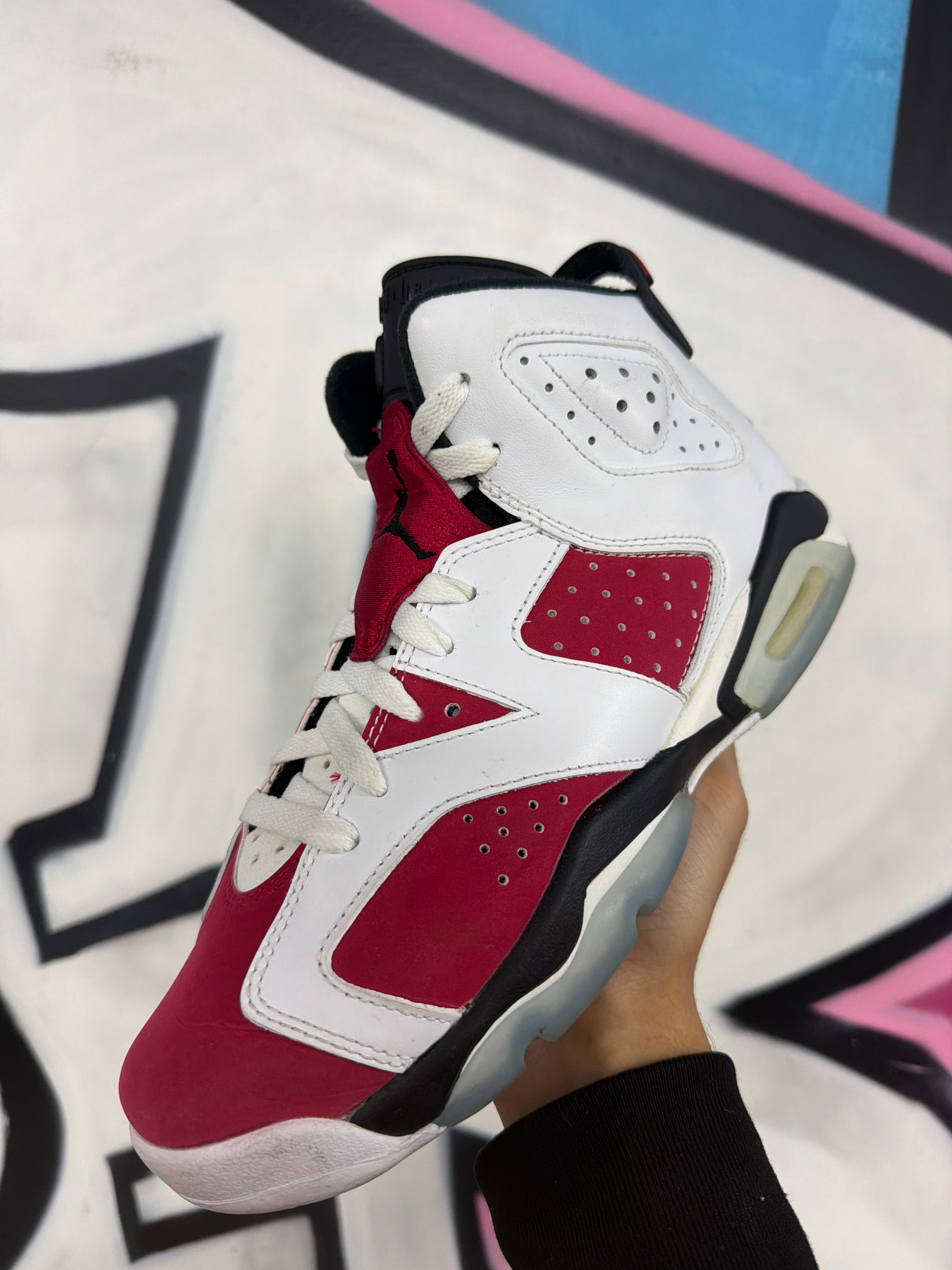 Jordan 6 Carmine Sneakers