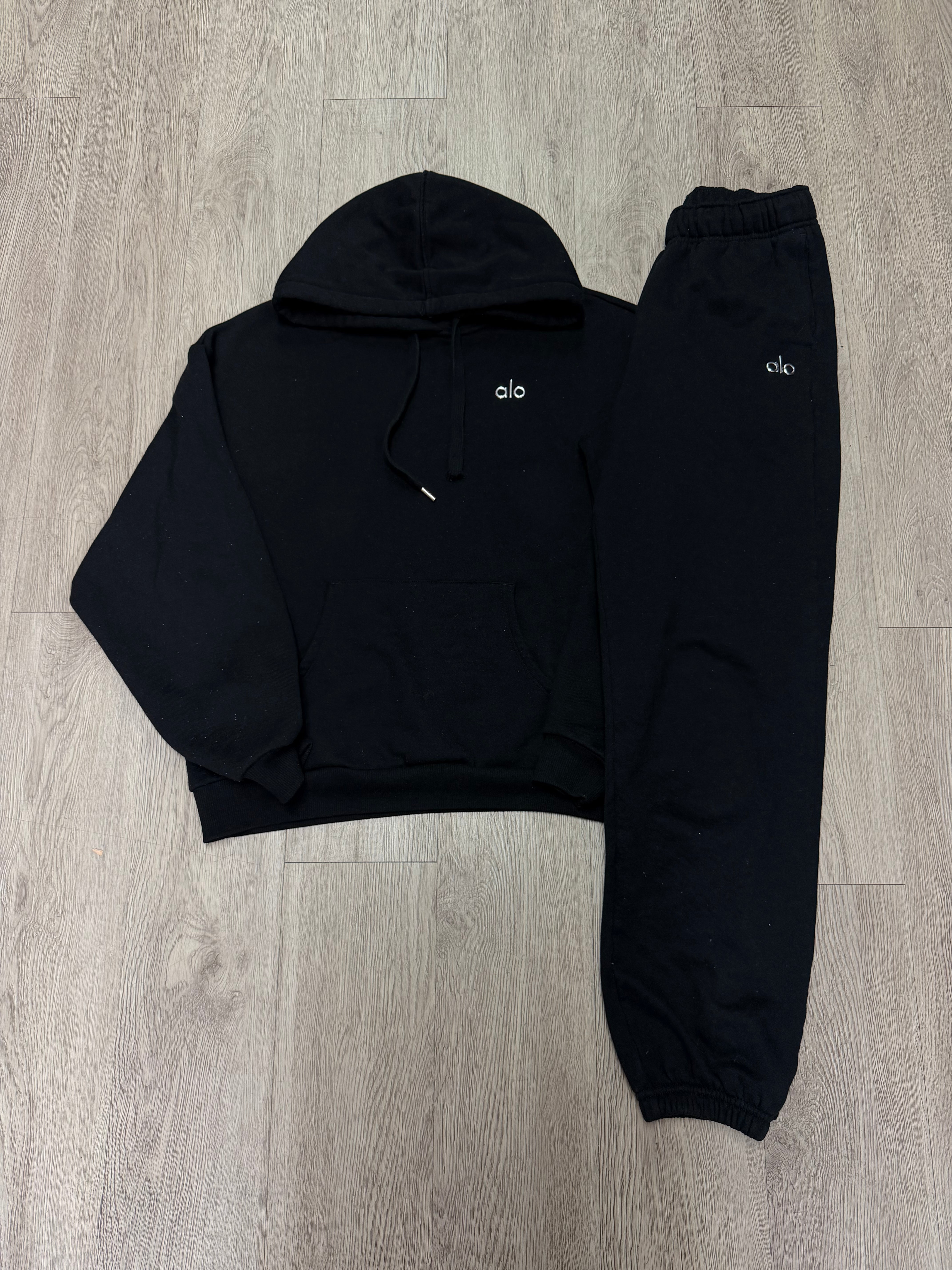 Alo Black Accolade Sweatsuit
