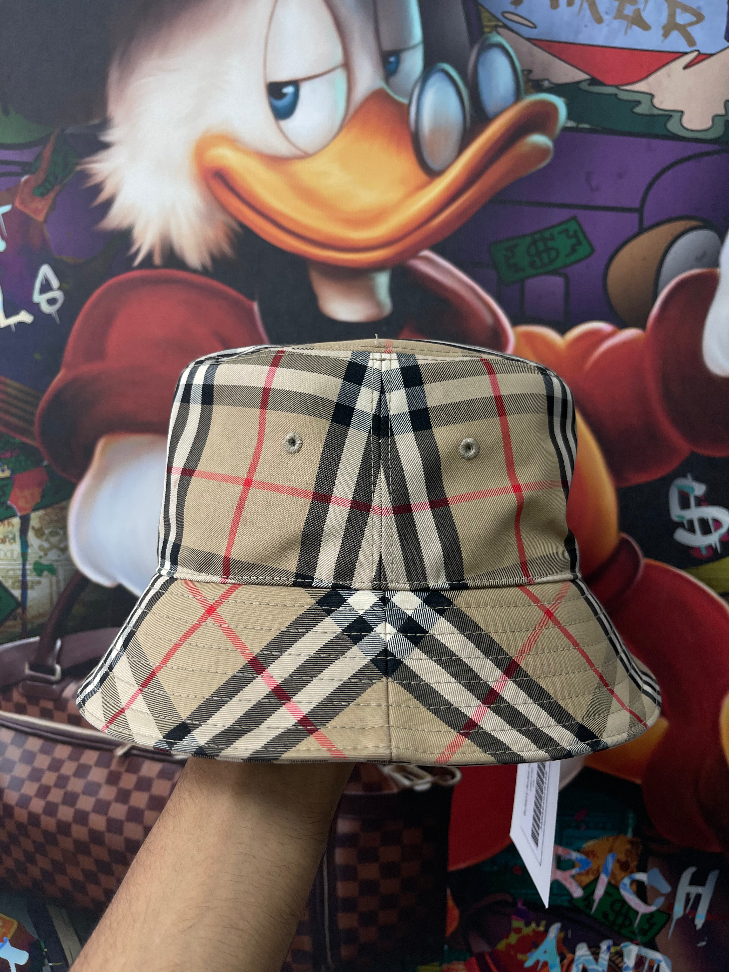 Burberry Bucket Hat Used