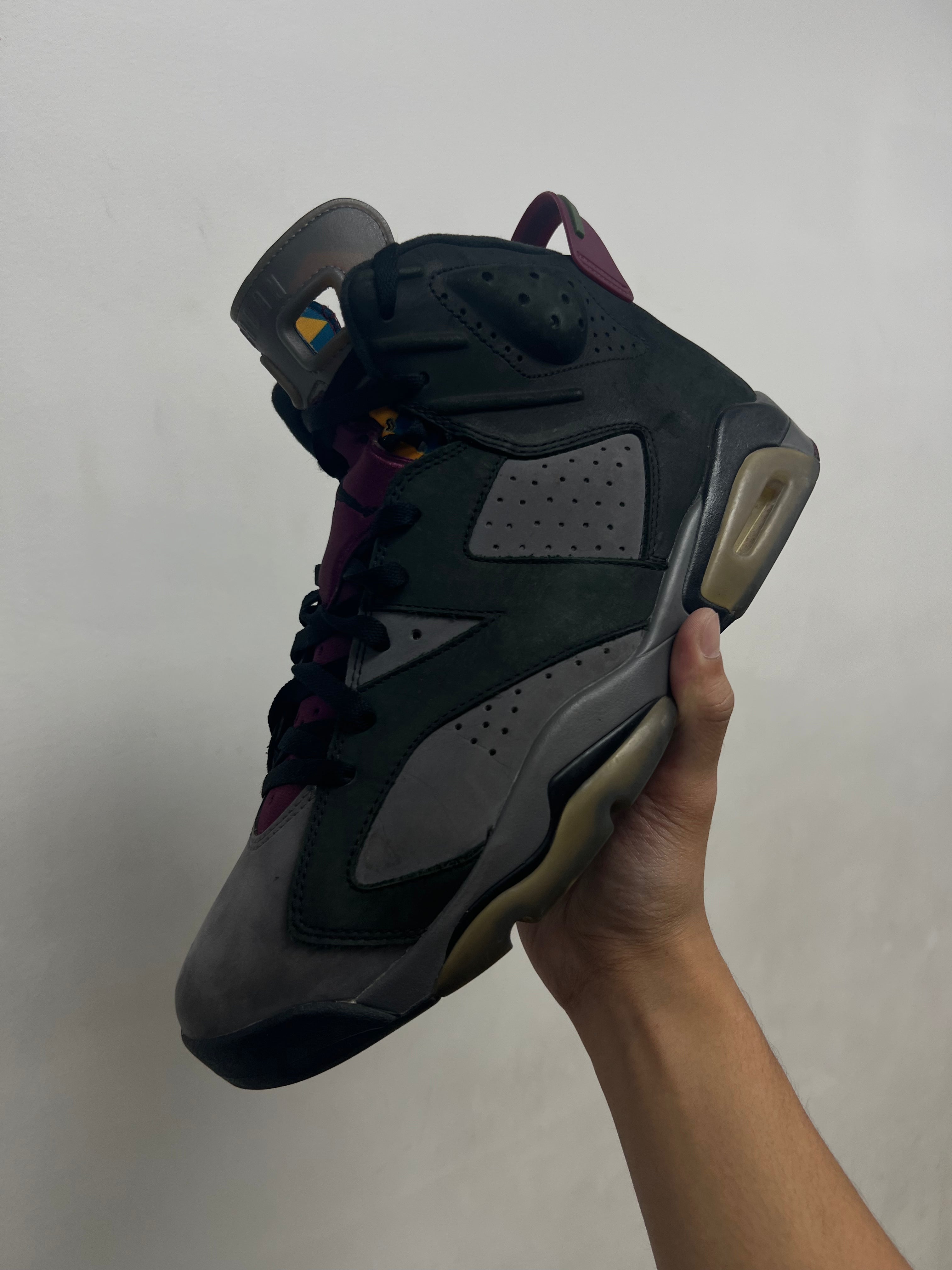Jordan 6 Bordeaux Sneakers