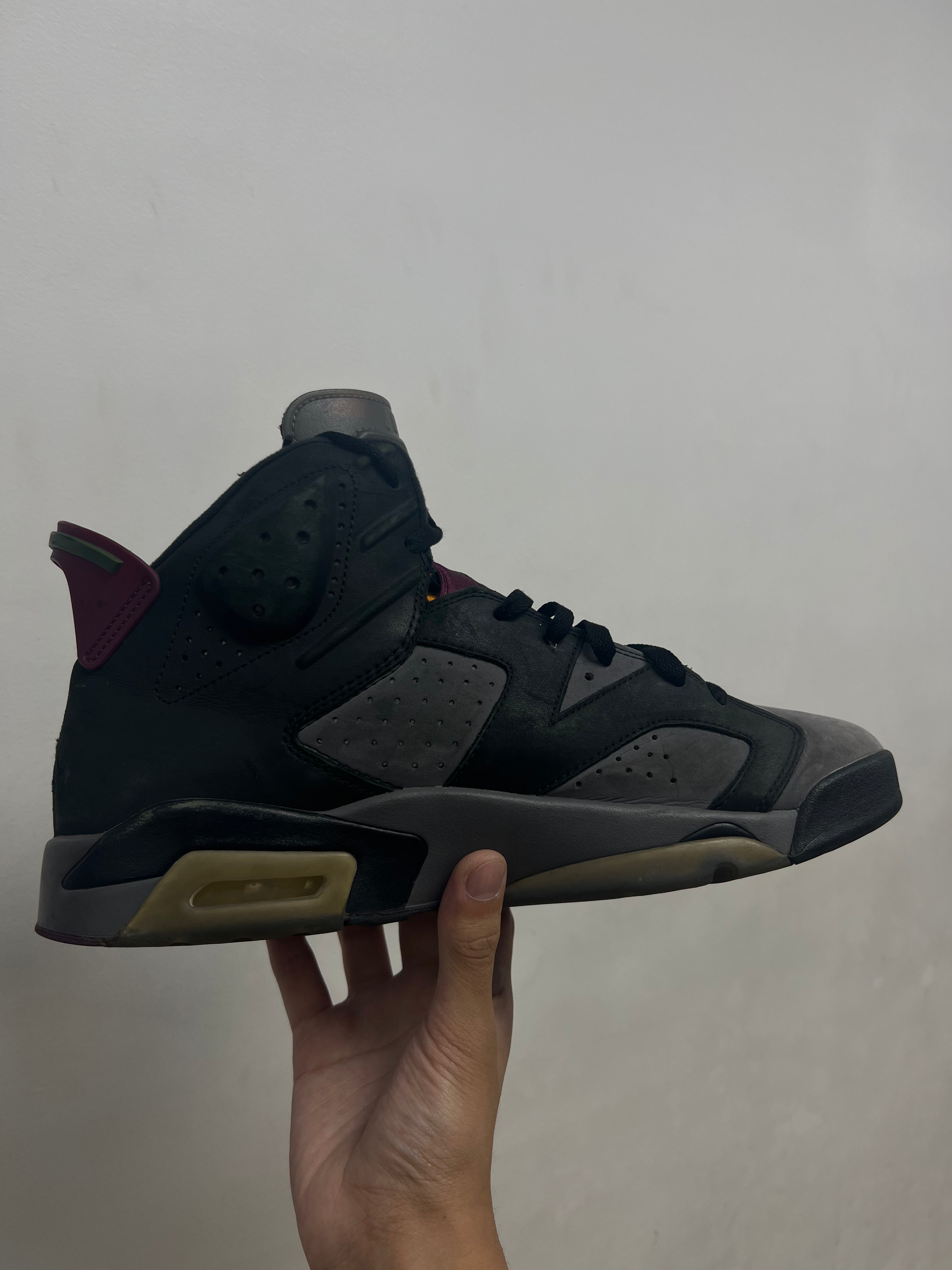Jordan 6 Bordeaux Sneakers
