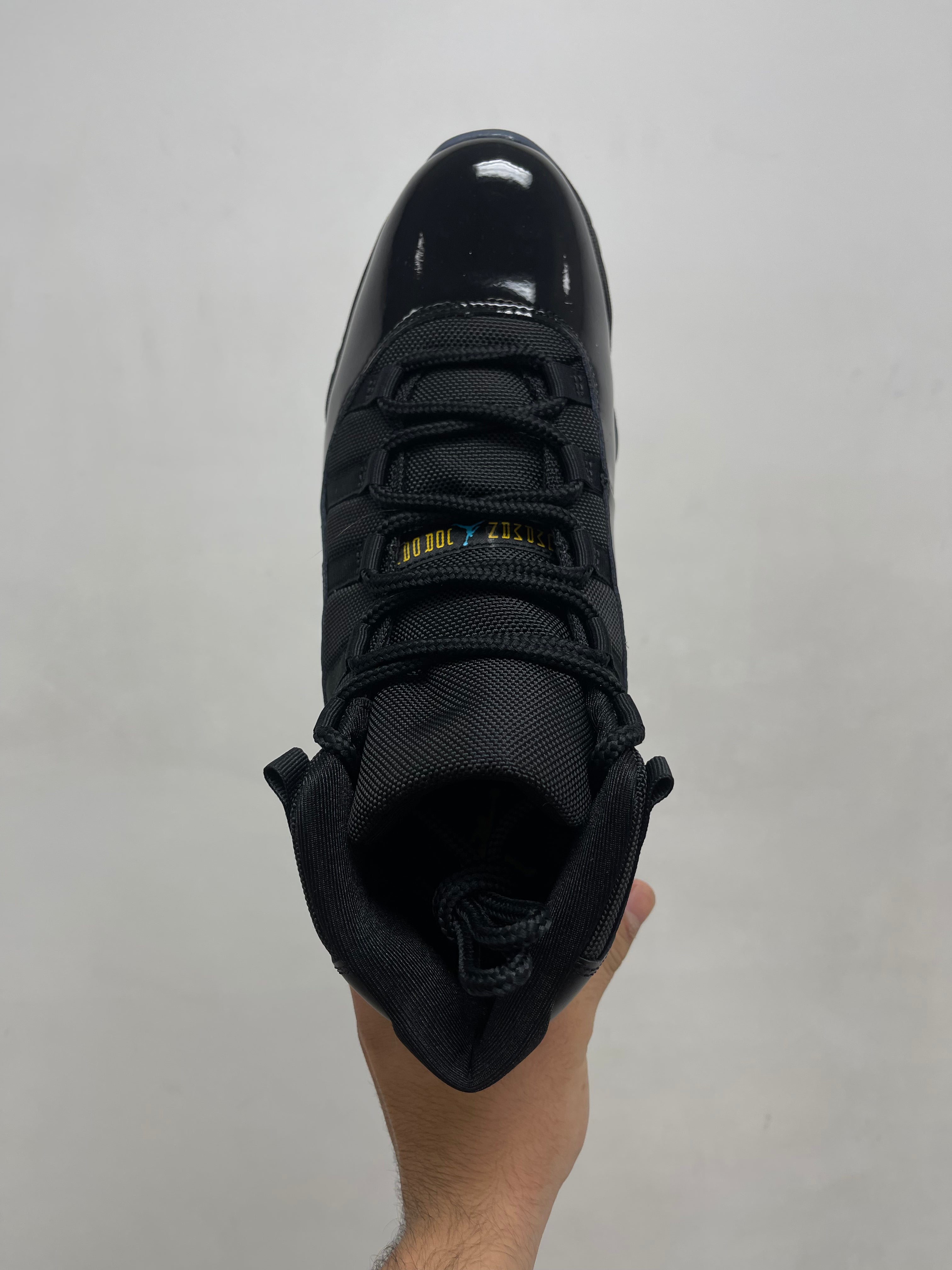 Jordan 11 Gamma Sneakers