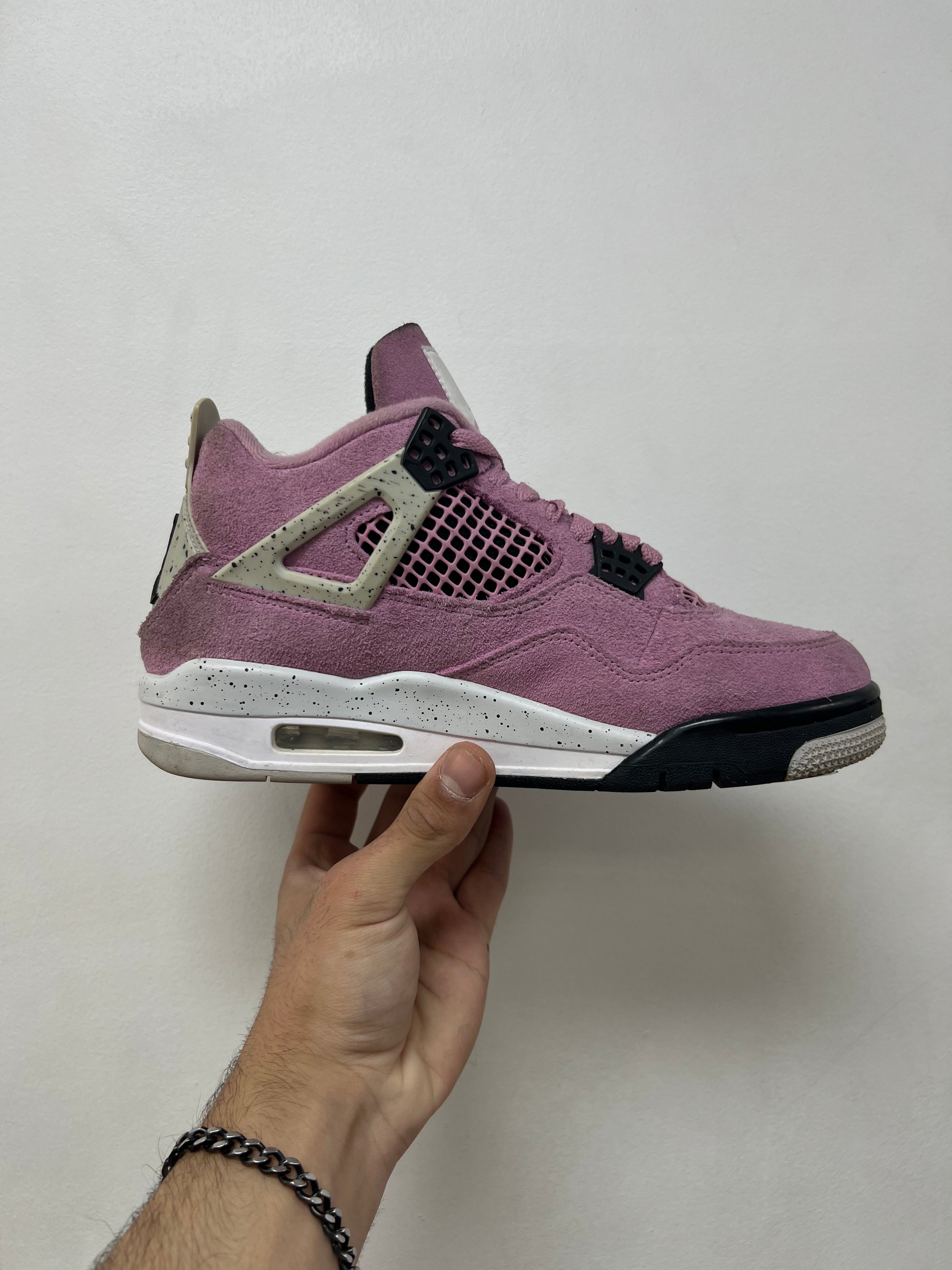 Jordan 4 Orchid Sneakers