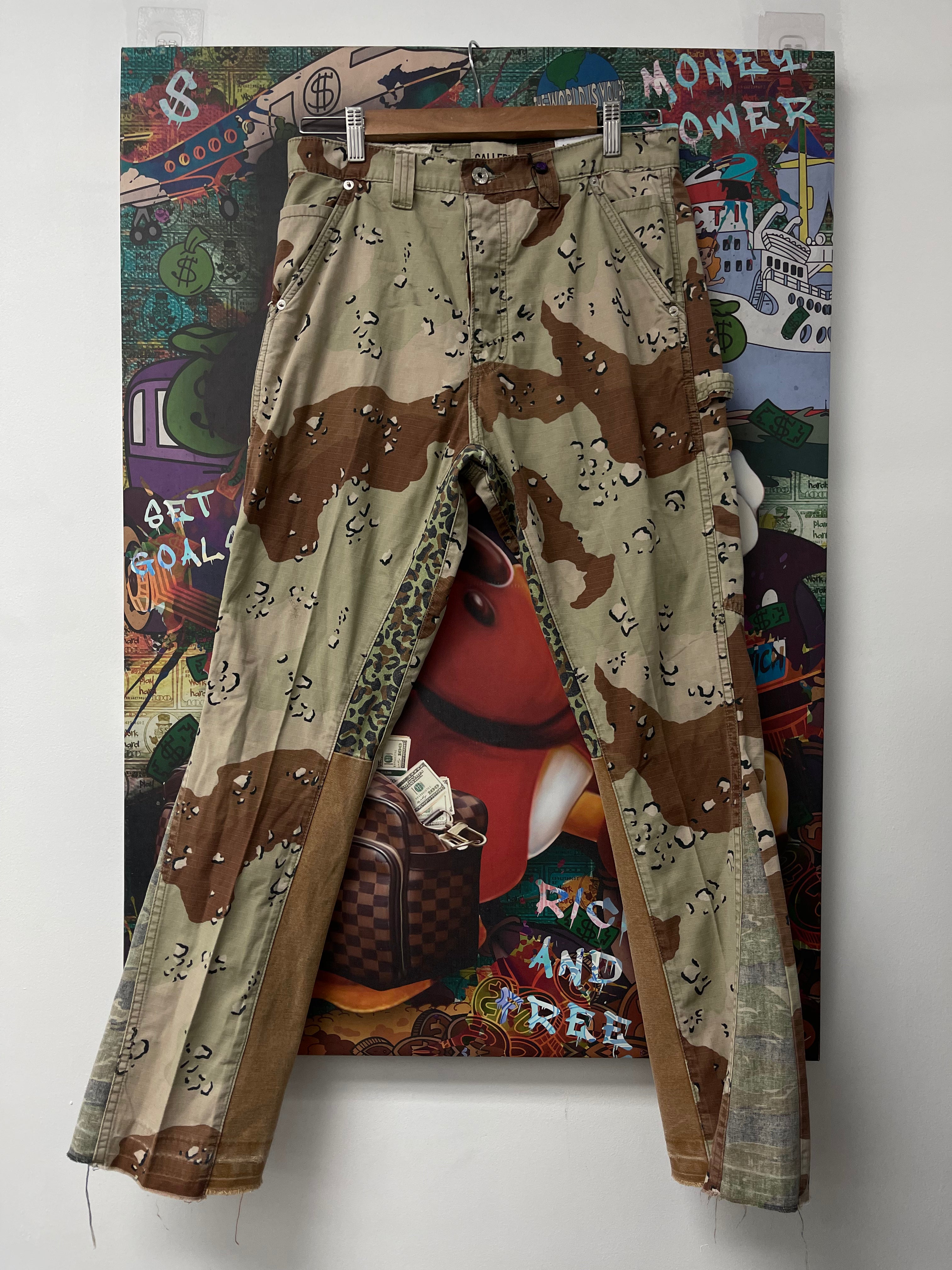 Gallery Dept Chocolate Chip Camo Flare Used 31